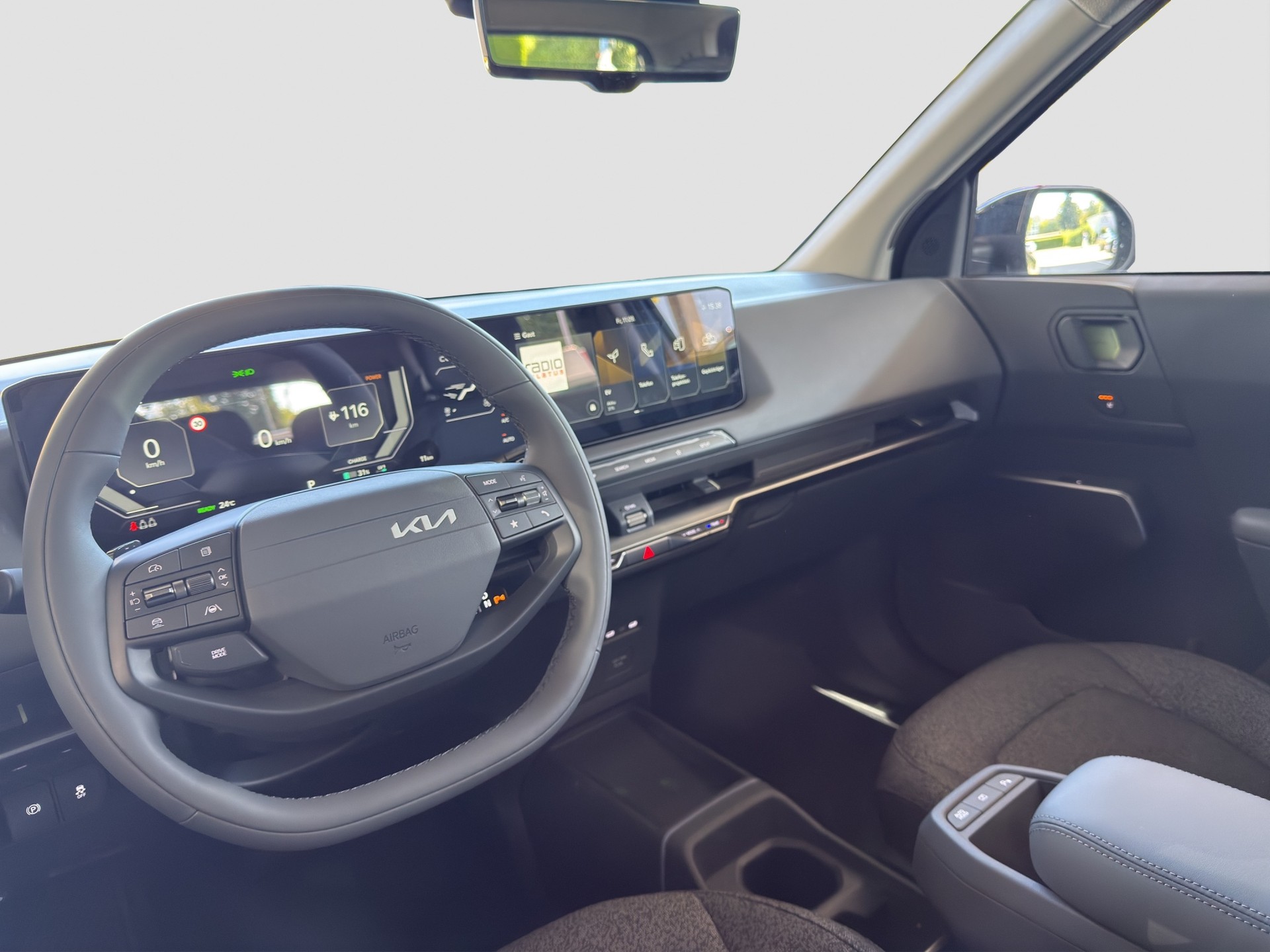 KIA EV2 61 kWh Air-image-12