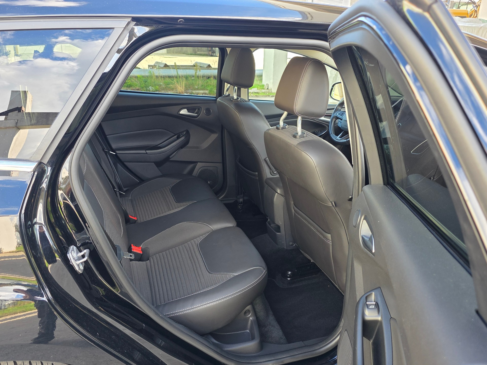FORD Focus 2.0 TDCi Titanium Powershift-image-8