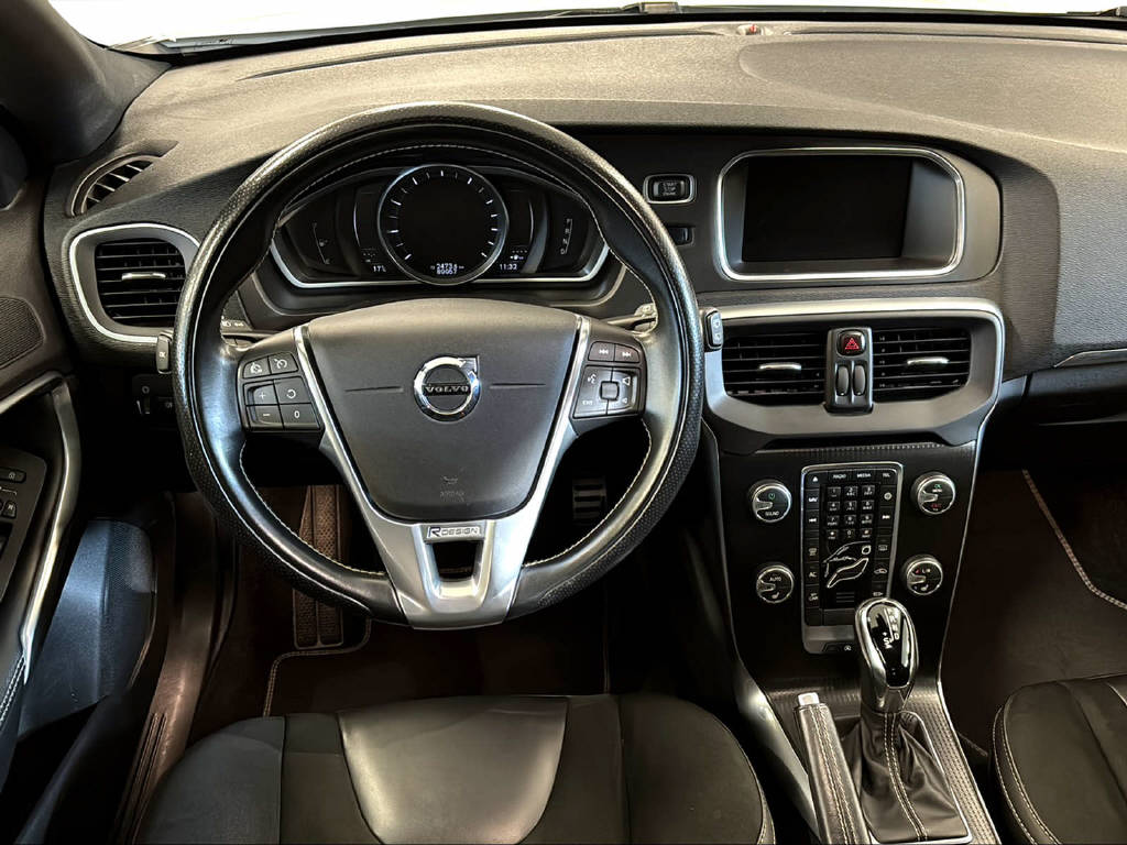 VOLVO V40 1.5 T2 R-Design S/S-image-7