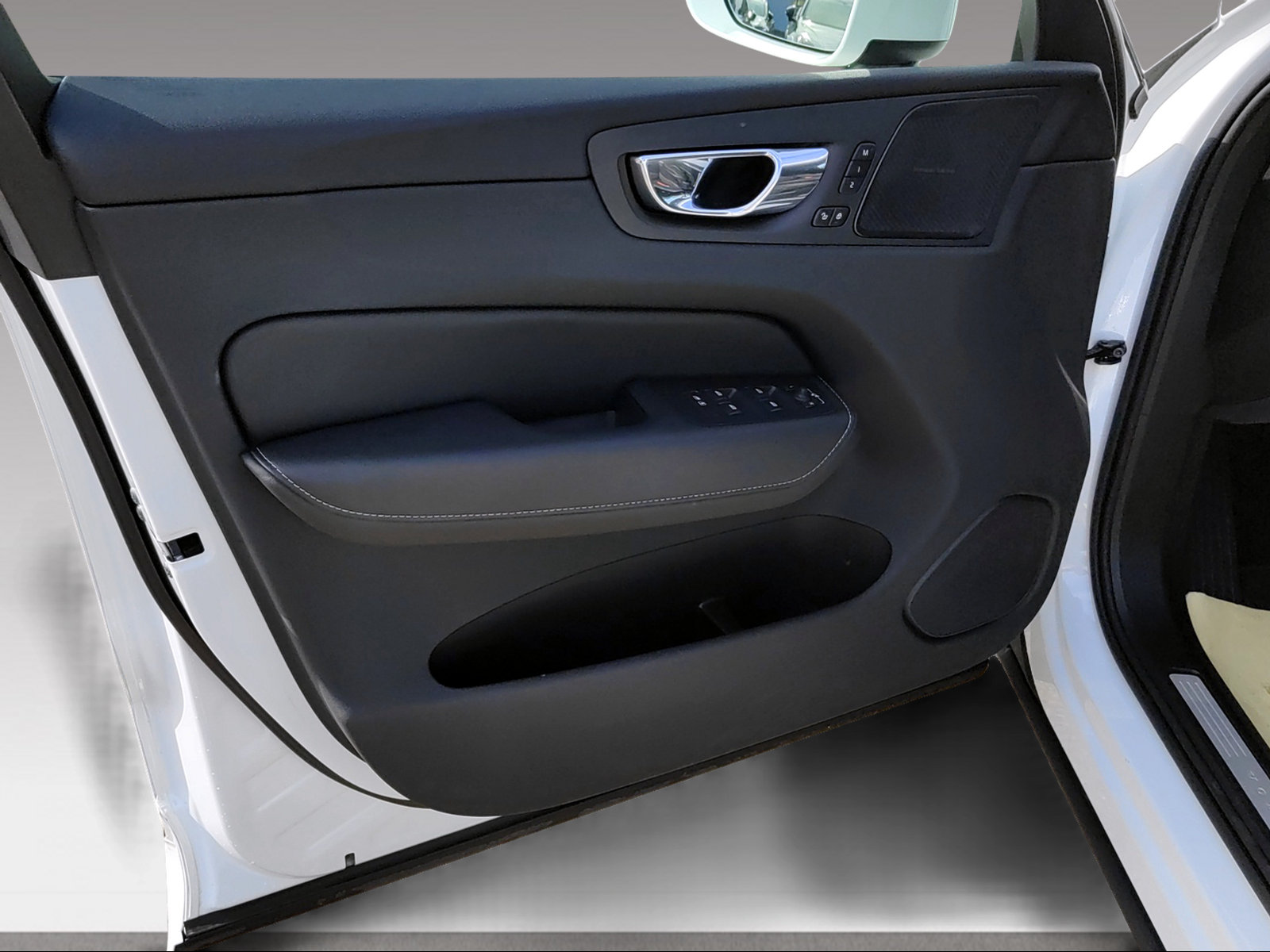 VOLVO XC60 2.0 T5 Inscription AWD-image-6