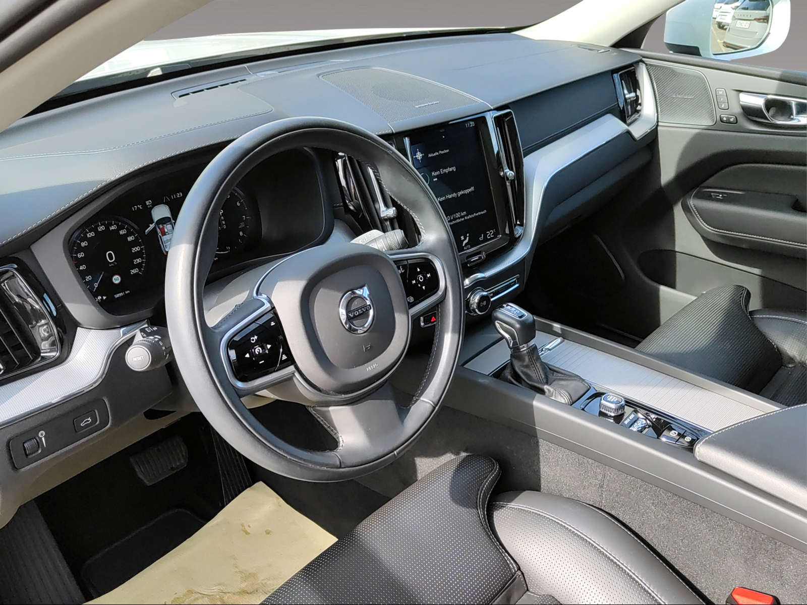 VOLVO XC60 2.0 T5 Inscription AWD-image-9