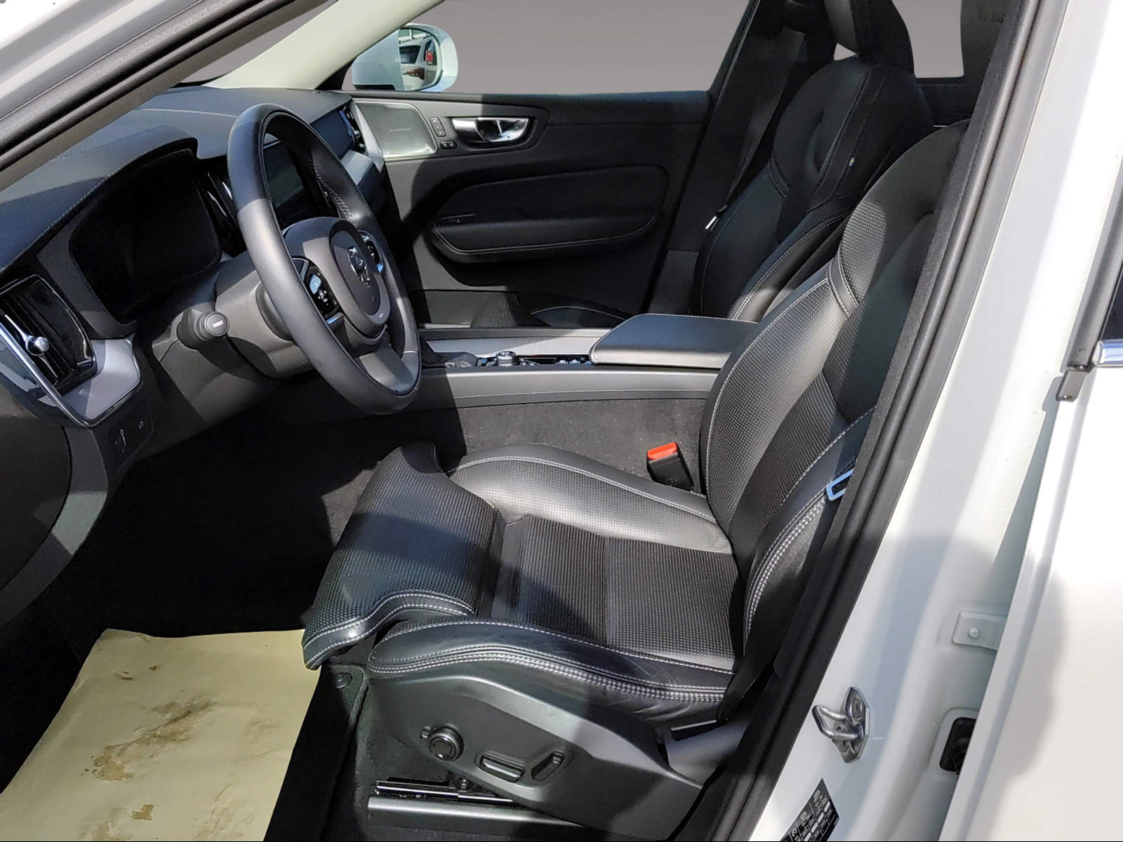 VOLVO XC60 2.0 T5 Inscription AWD-image-7