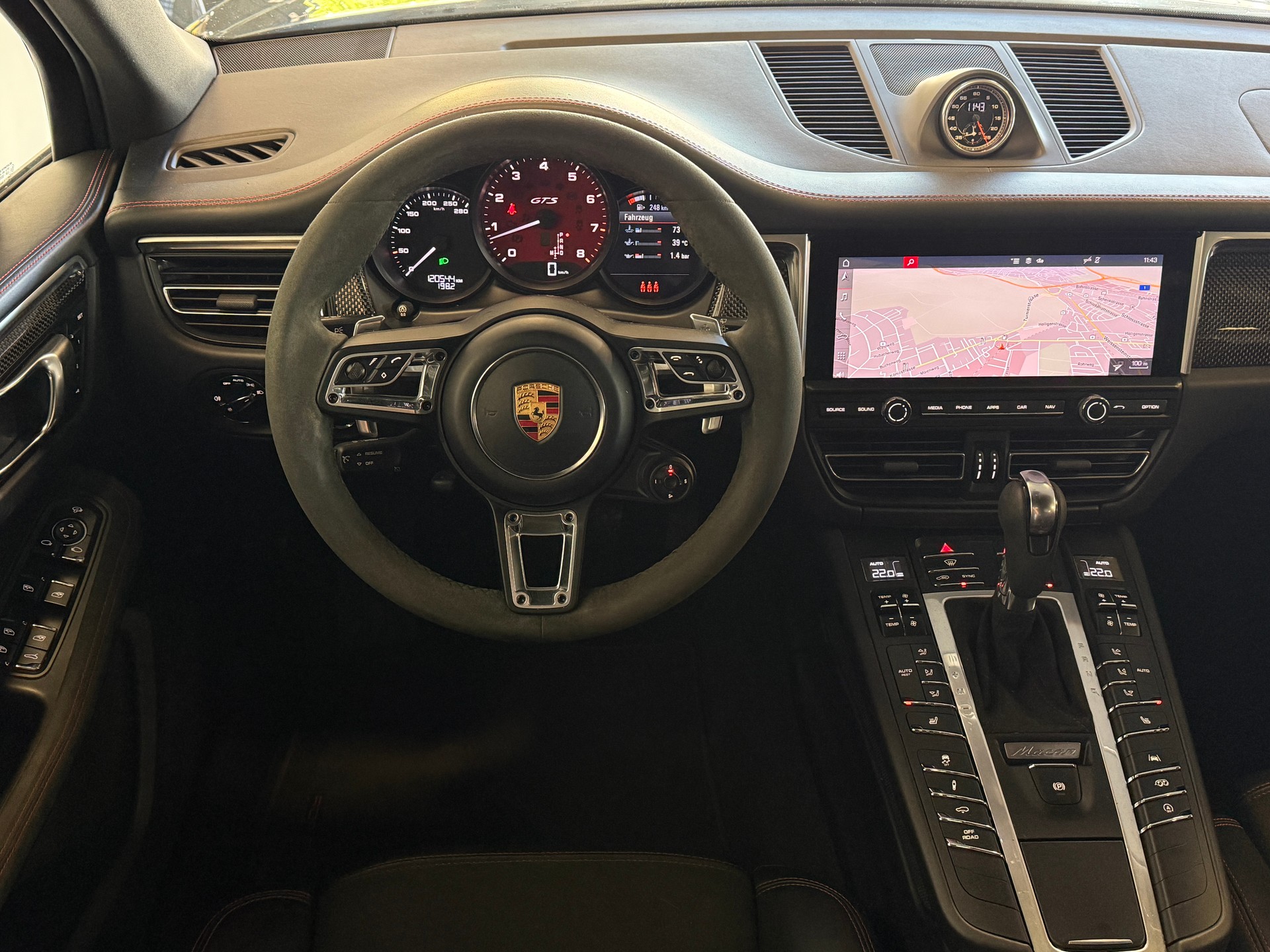 PORSCHE Macan GTS PDK *Carbon & Panoramadach*-image-5