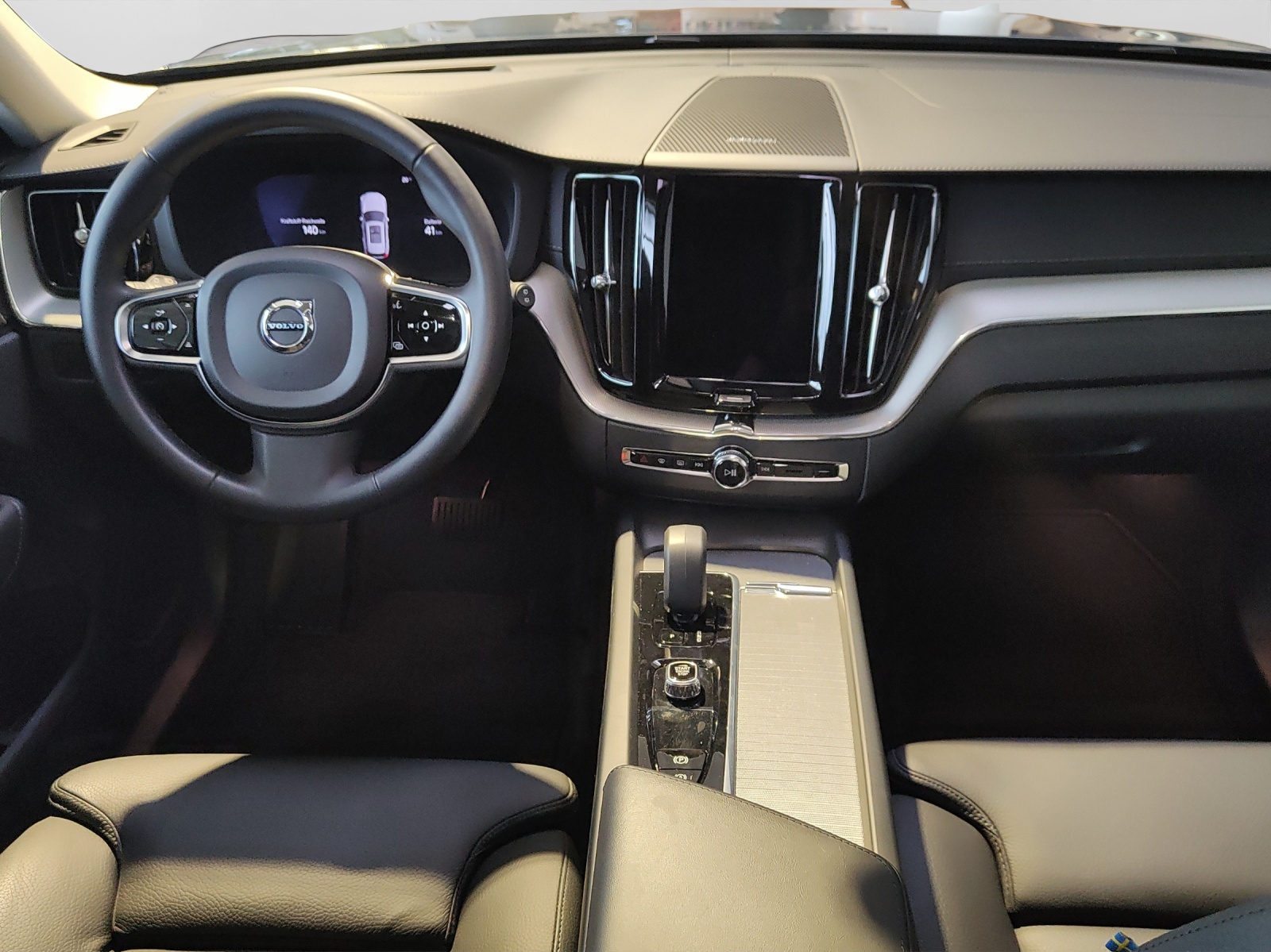 VOLVO XC60 2.0 T6 TE Ultimate Dark eAWD-image-9