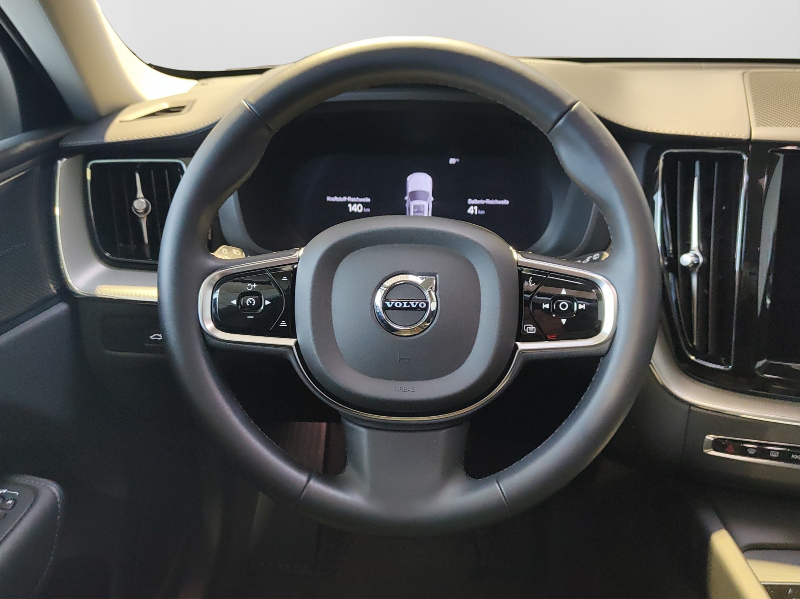 VOLVO XC60 2.0 T6 TE Ultimate Dark eAWD-image-10