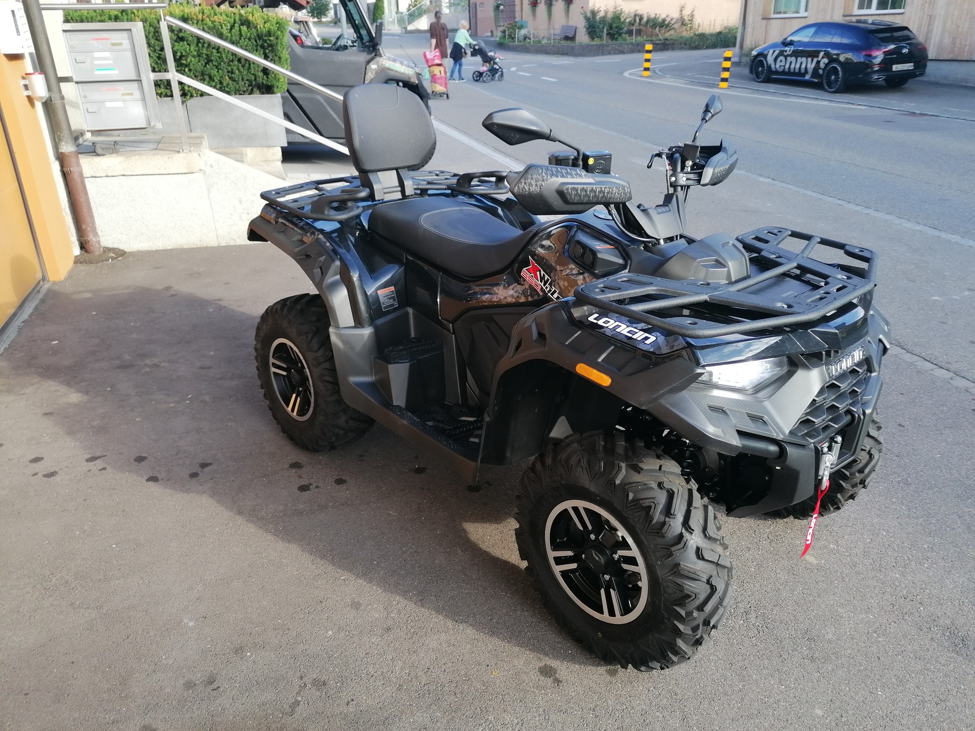 LONCIN L-showroom-element-3