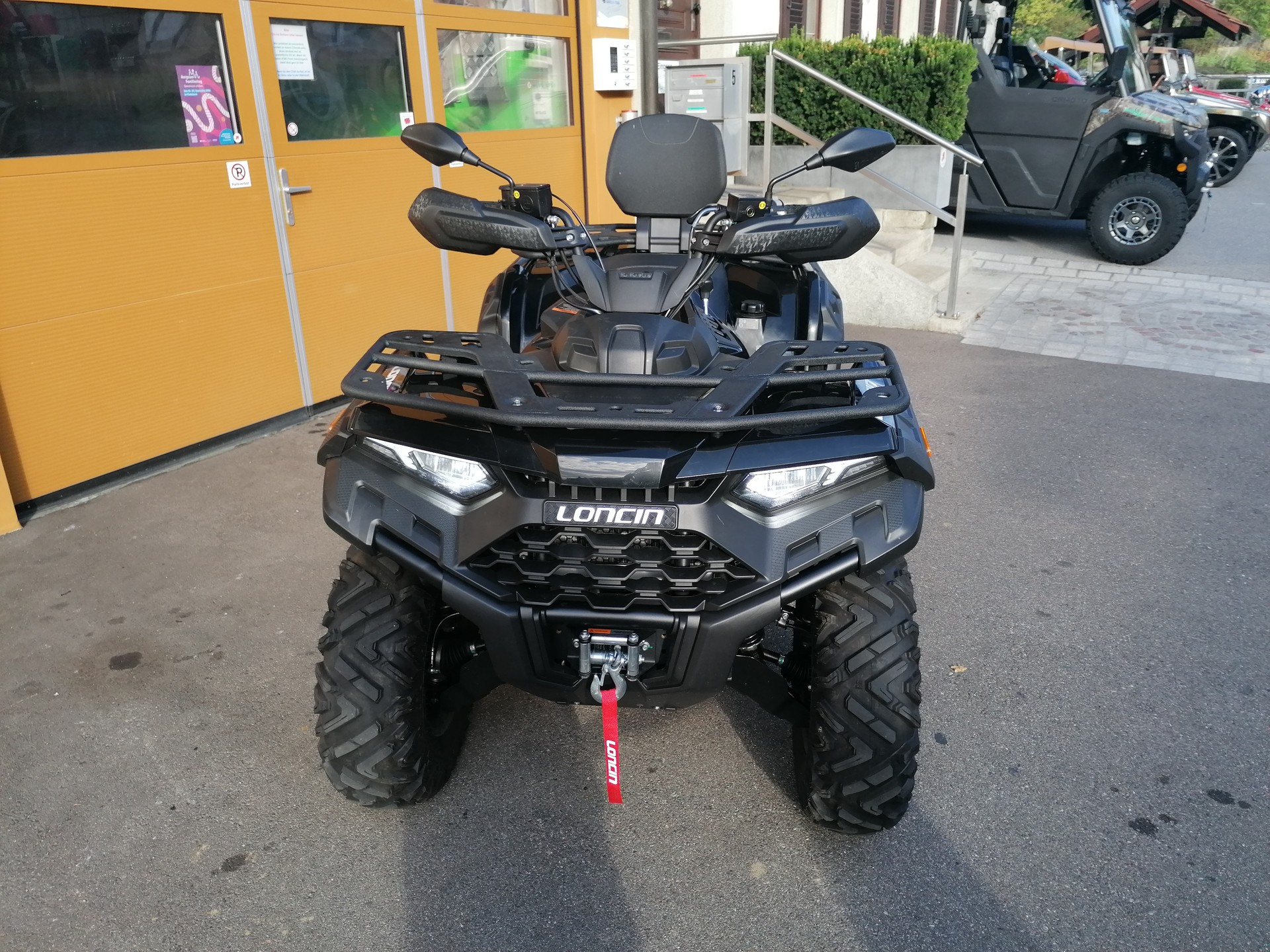 LONCIN L-showroom-element-2