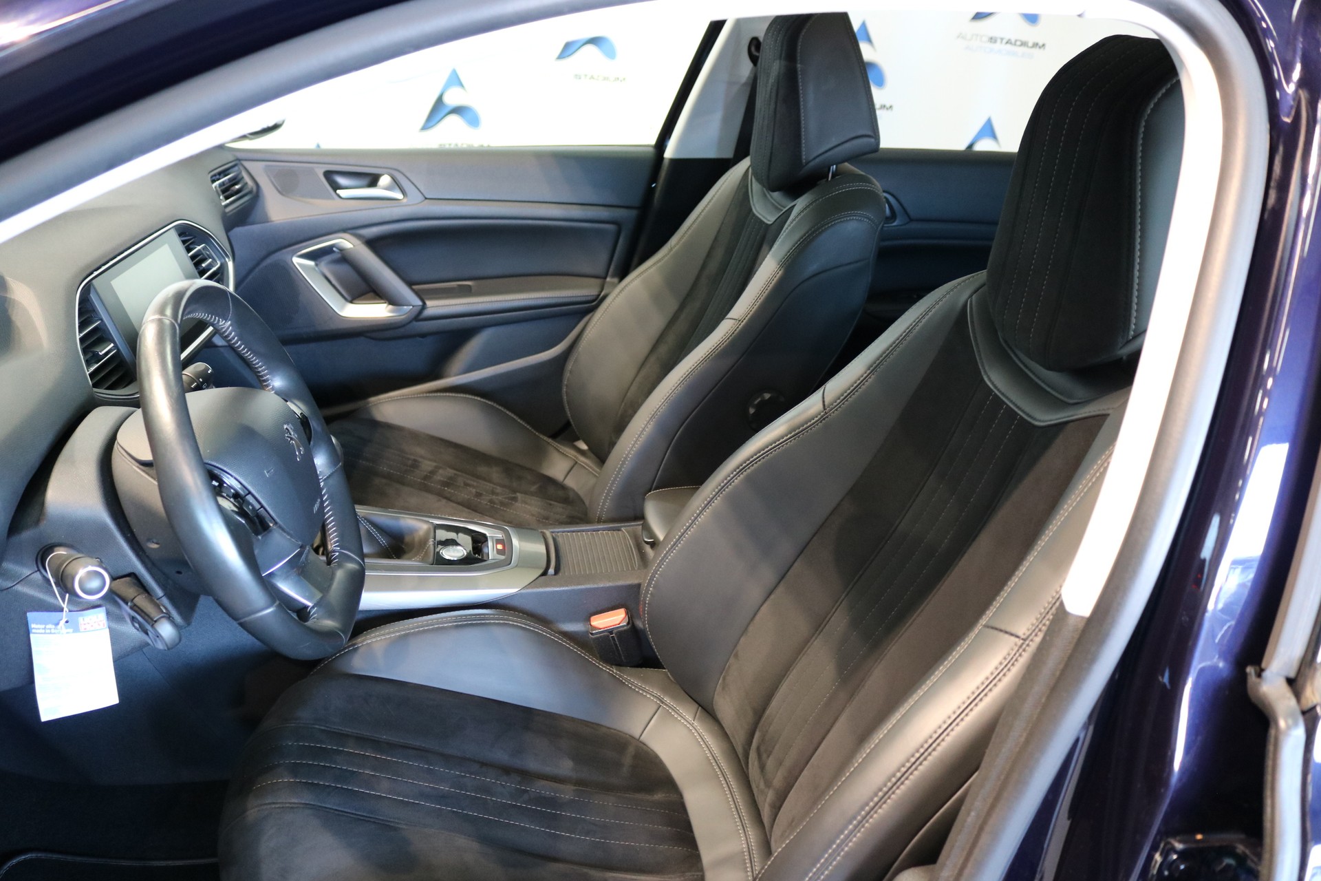 PEUGEOT 308 1.6 THP Allure-image-36