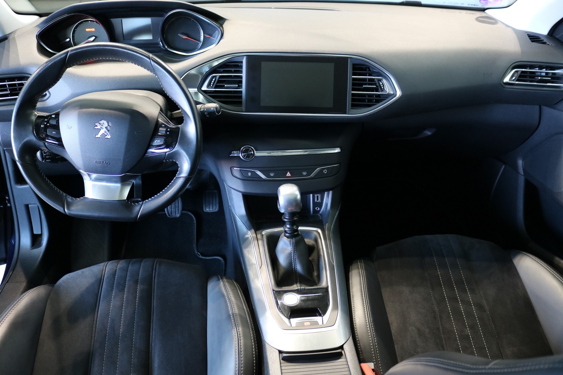 PEUGEOT 308 1.6 THP Allure-image-39
