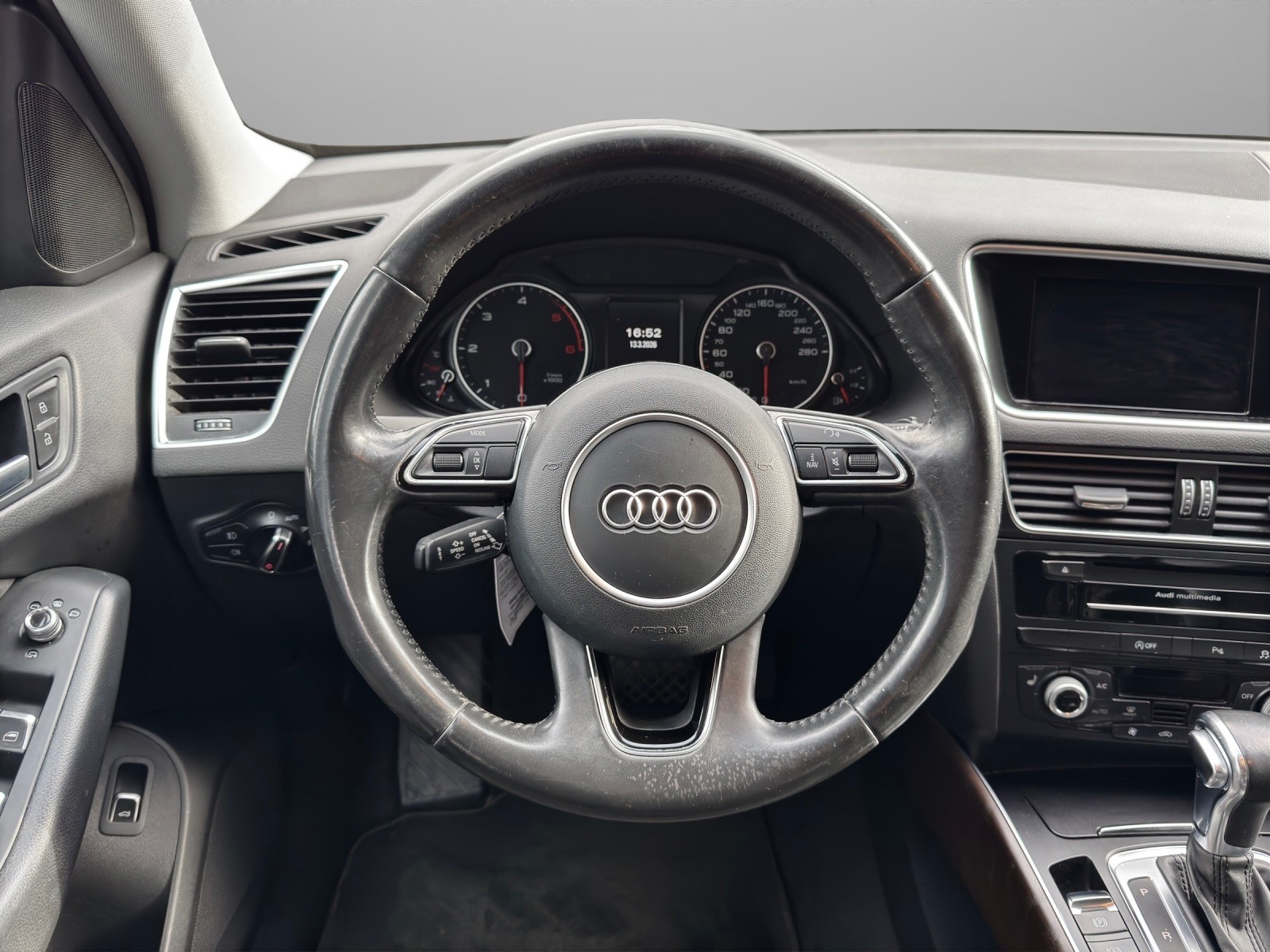 AUDI Q5 2.0 TDI quattro S-tronic-image-9