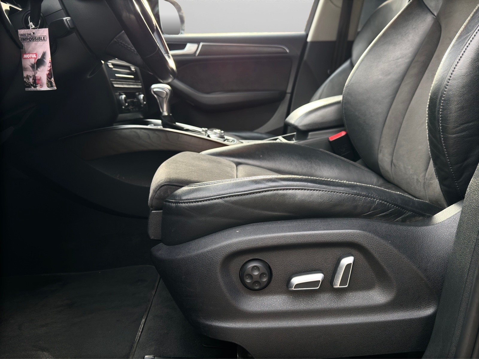 AUDI Q5 2.0 TDI quattro S-tronic-image-17