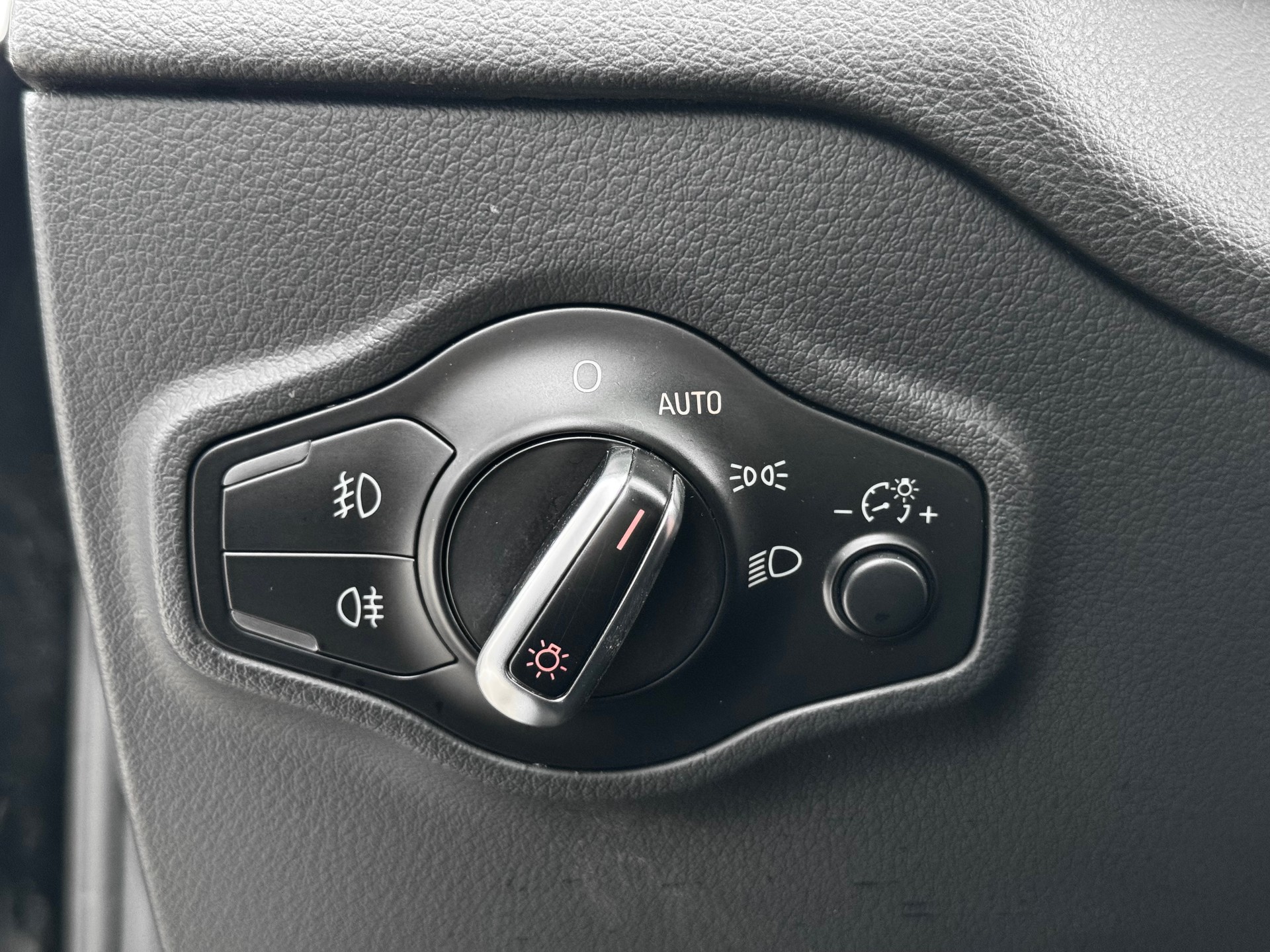 AUDI Q5 2.0 TDI quattro S-tronic-image-20