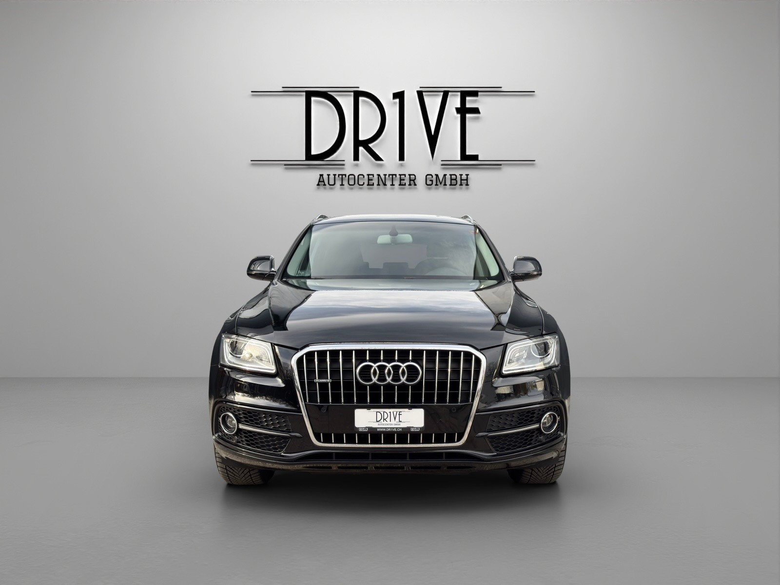 AUDI Q5 2.0 TDI quattro S-tronic-image-1