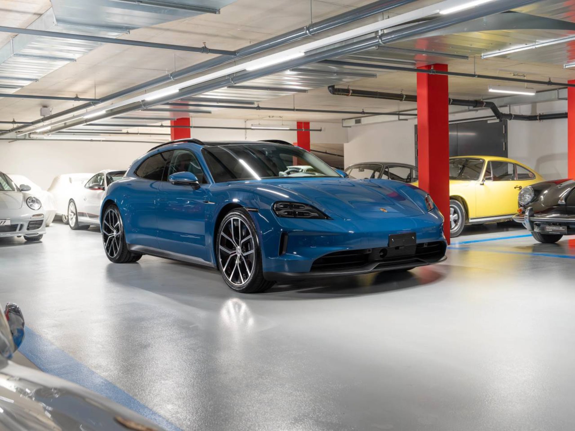 PORSCHE Taycan 4S Sport Turismo-image-2