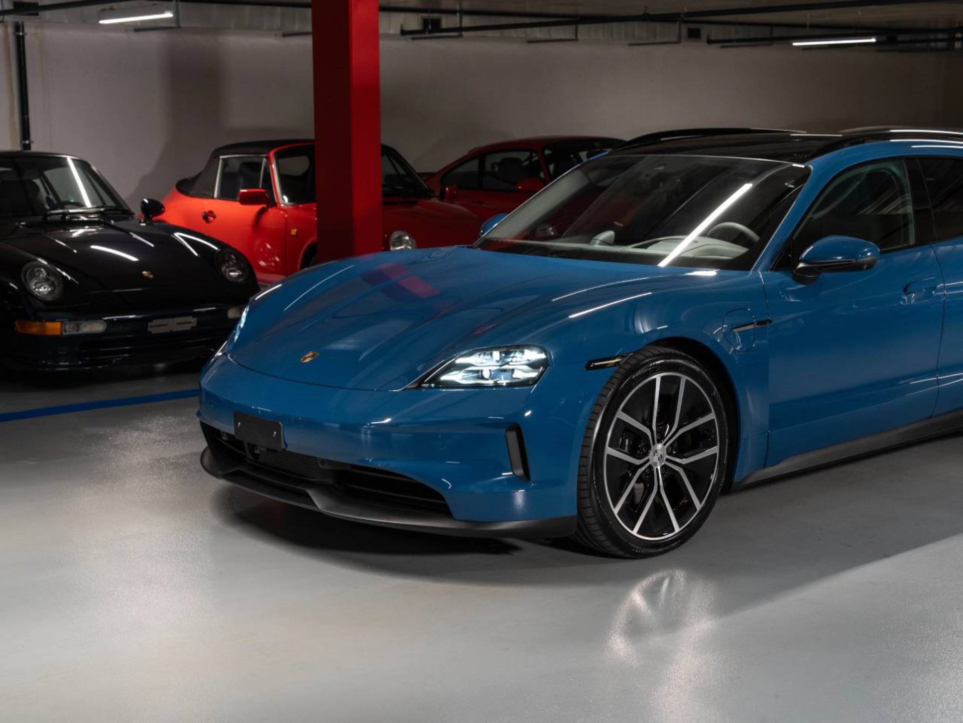 PORSCHE Taycan 4S Sport Turismo-image-18
