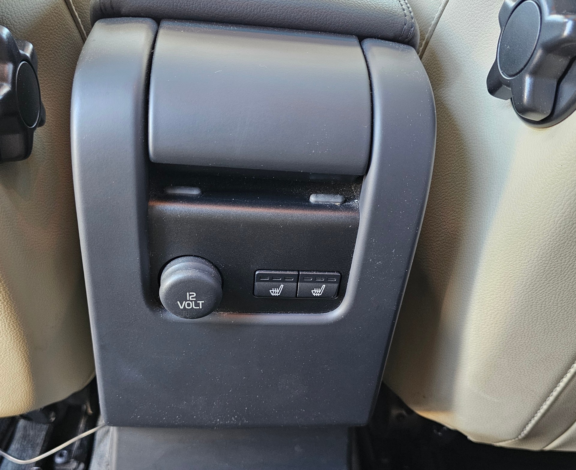 VOLVO V60 D6 AWD Plug-in Hybrid Summum Geartronic-image-12