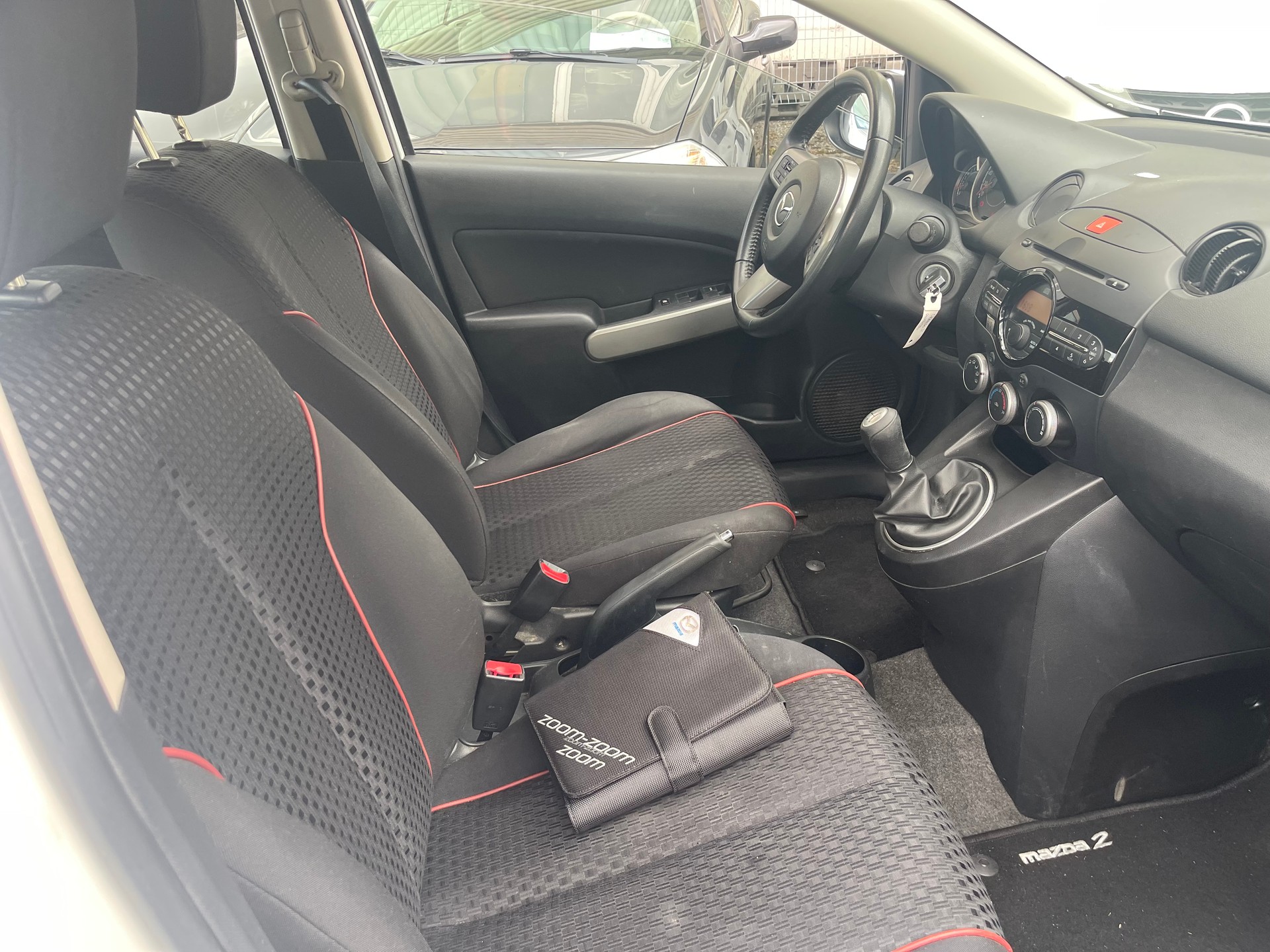 MAZDA 2 1.5i 16V Sport-image-6