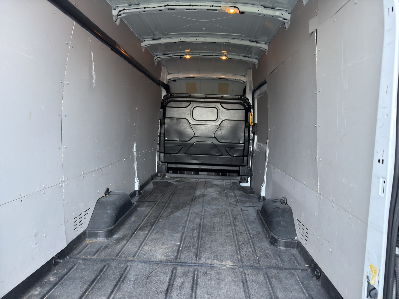 FORD Transit Van 350 L4H3 2.0 TDCi 130 Trend-image-15