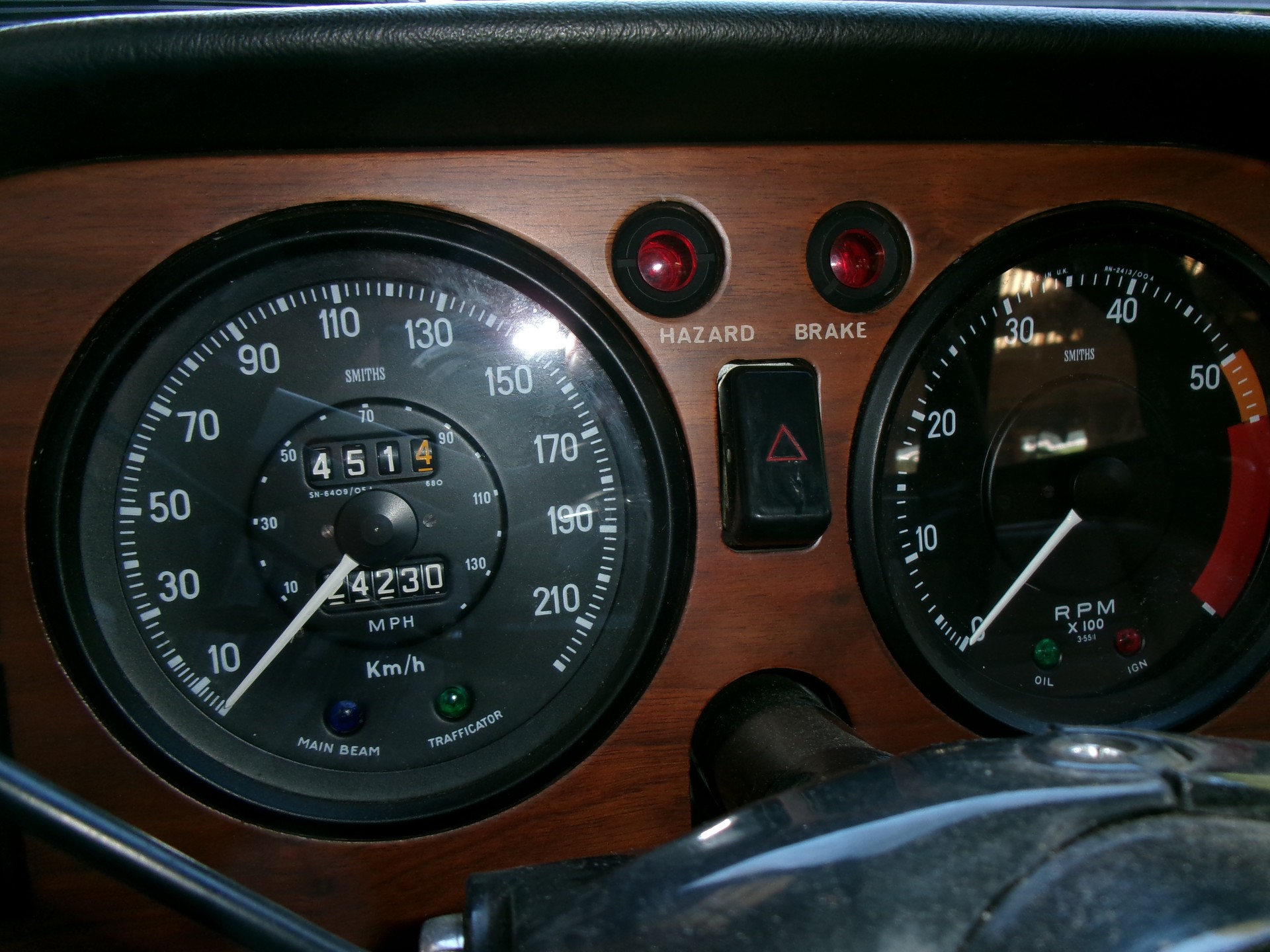 TRIUMPH TR6-image-11