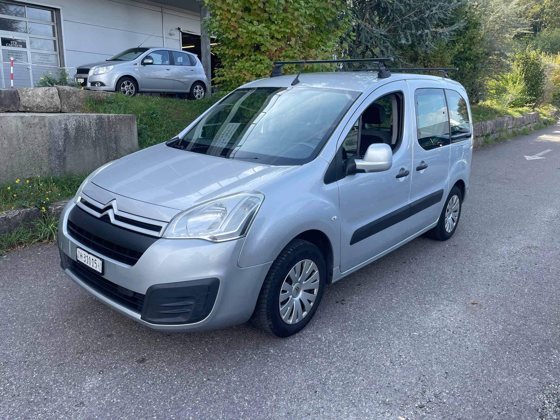 CITROEN Berlingo 1.2i Feel-image-2