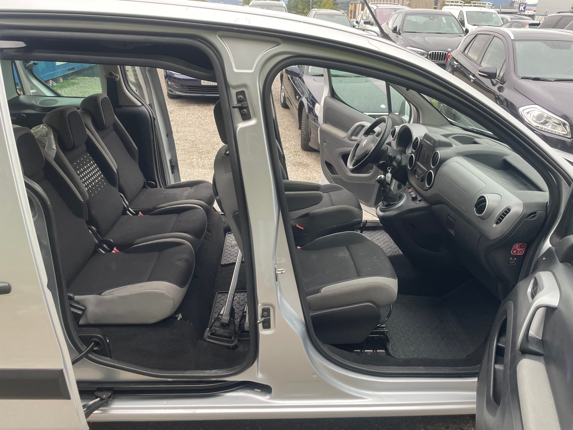 CITROEN Berlingo 1.2i Feel-image-13