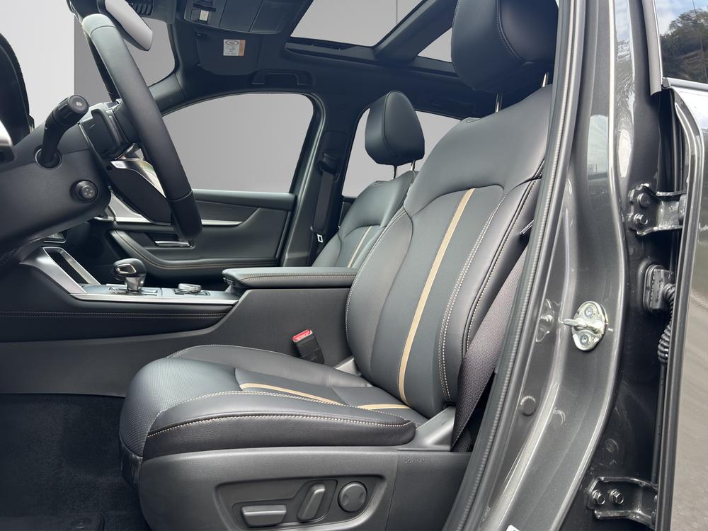 MAZDA CX-60 3.3L e-Skyactiv D 254 MHEV AWD Homura Plus-image-8