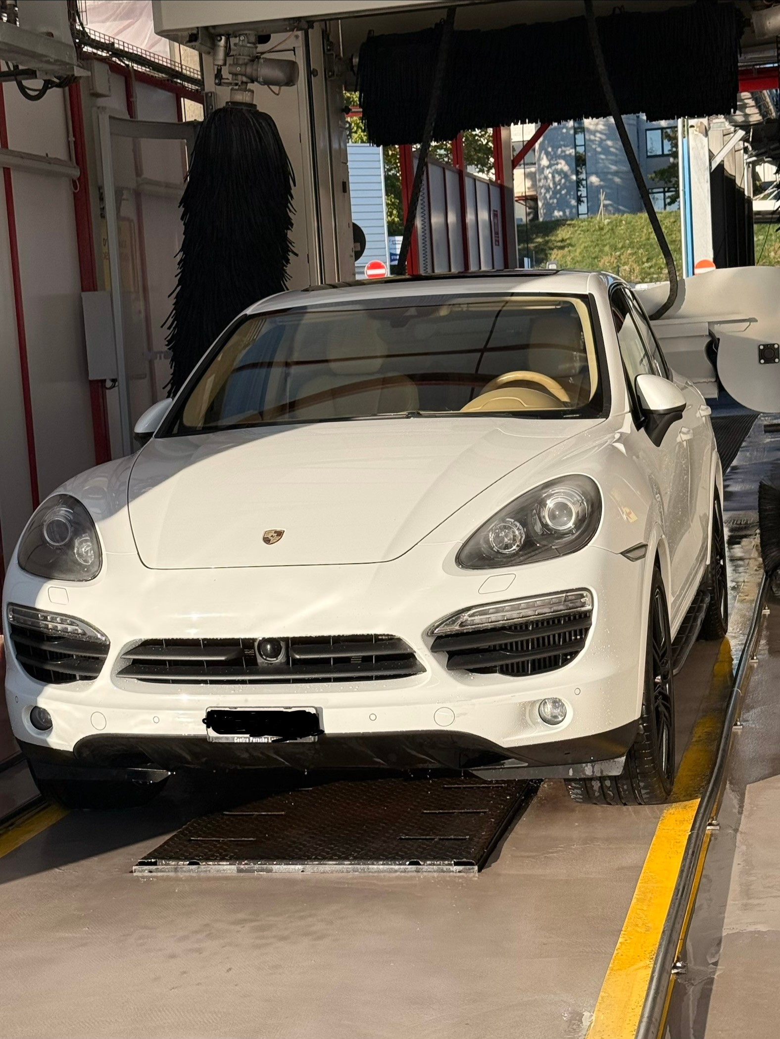 PORSCHE Cayenne 4.2 V8 TDI S TipT-image-2