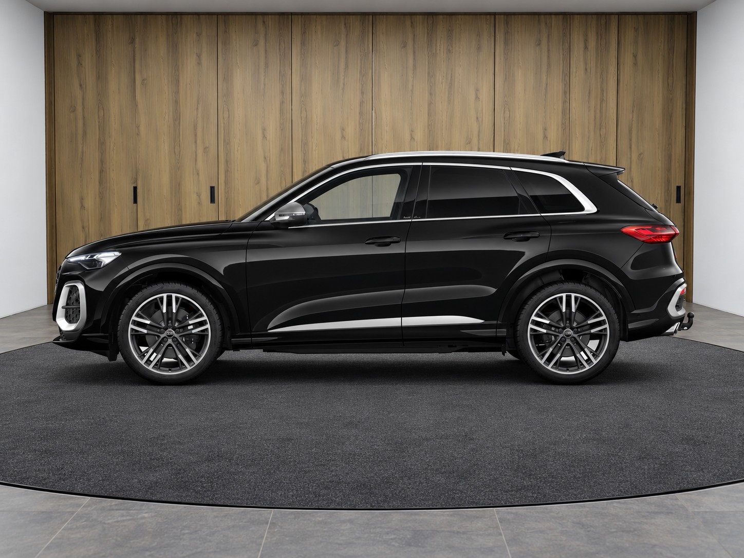 AUDI SQ5 TFSI quattro S-tronic mit Paket Tech pro und 5 Jahre oder 100`000 Km Werksgarantie-image-2
