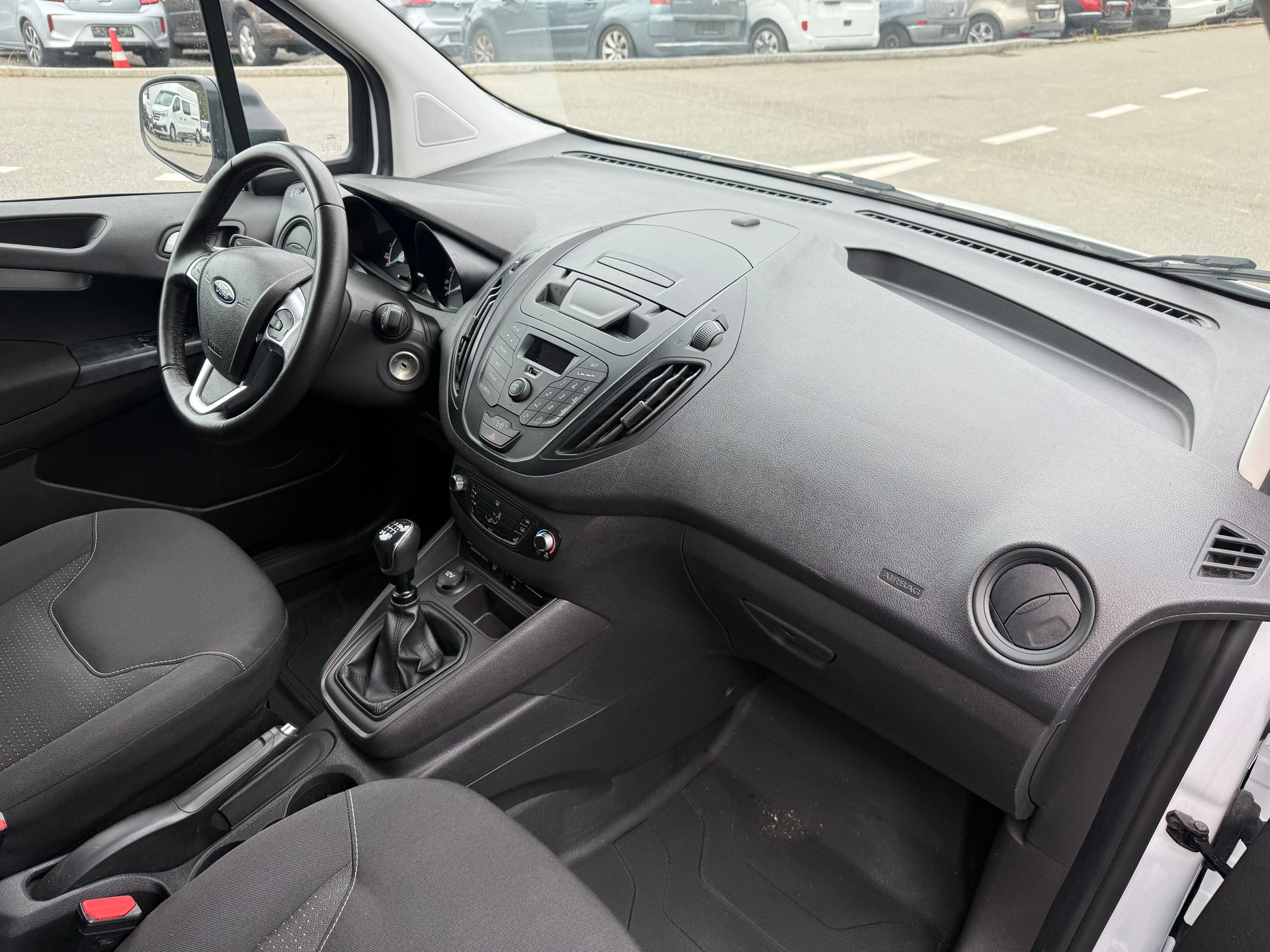 FORD Transit Courier Van 1.5 TDCi Trend-image-6