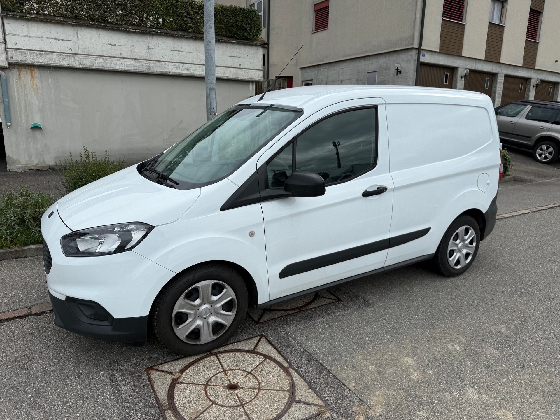 FORD Transit Courier Van 1.5 TDCi Trend-image-2