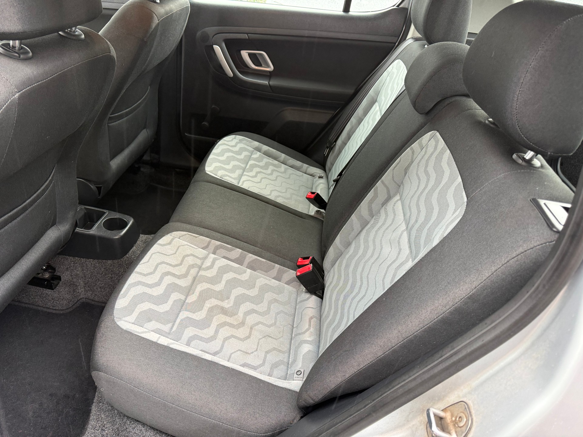 SKODA Fabia 1.2 Entry-image-10