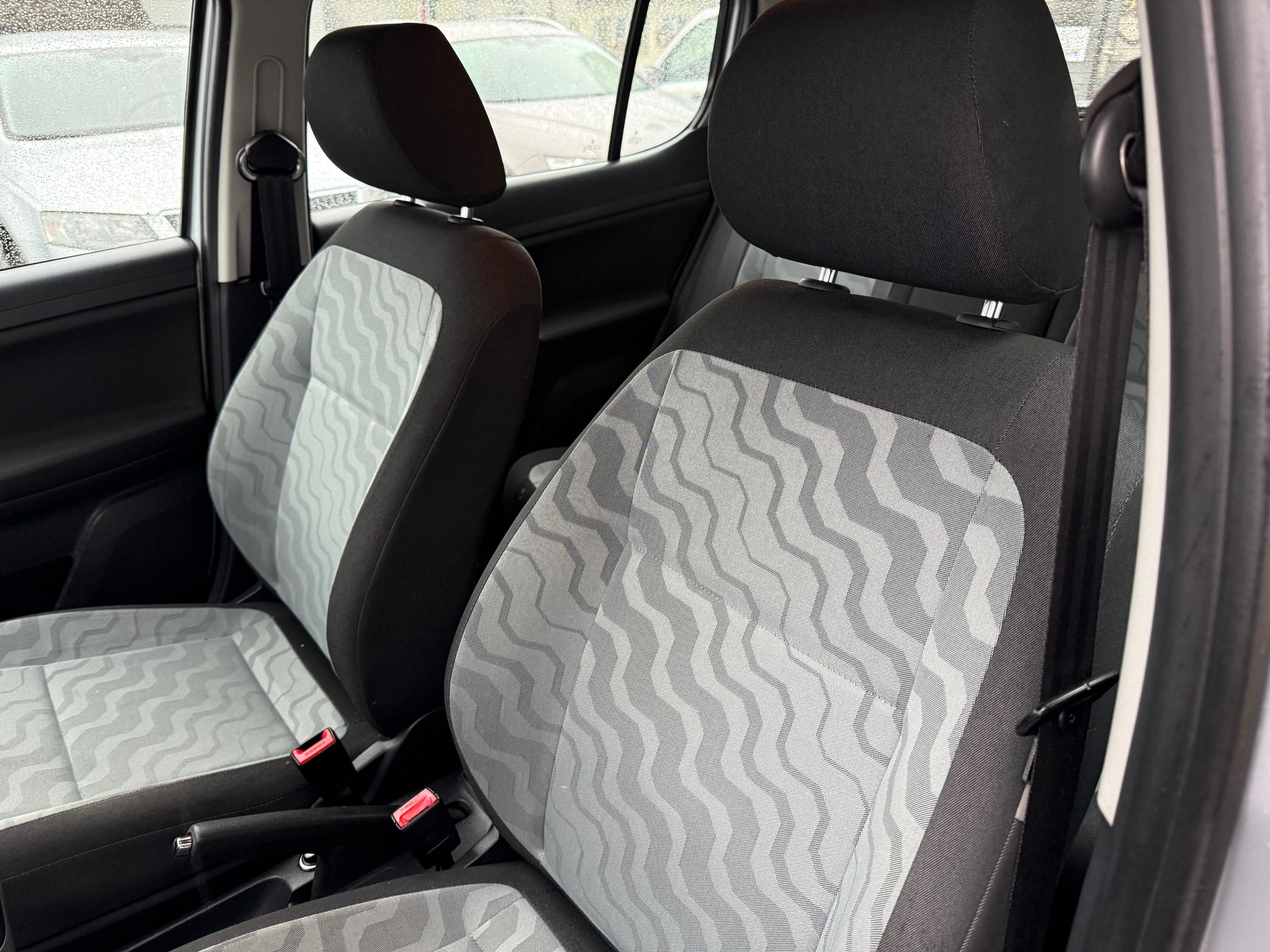 SKODA Fabia 1.2 Entry-image-11