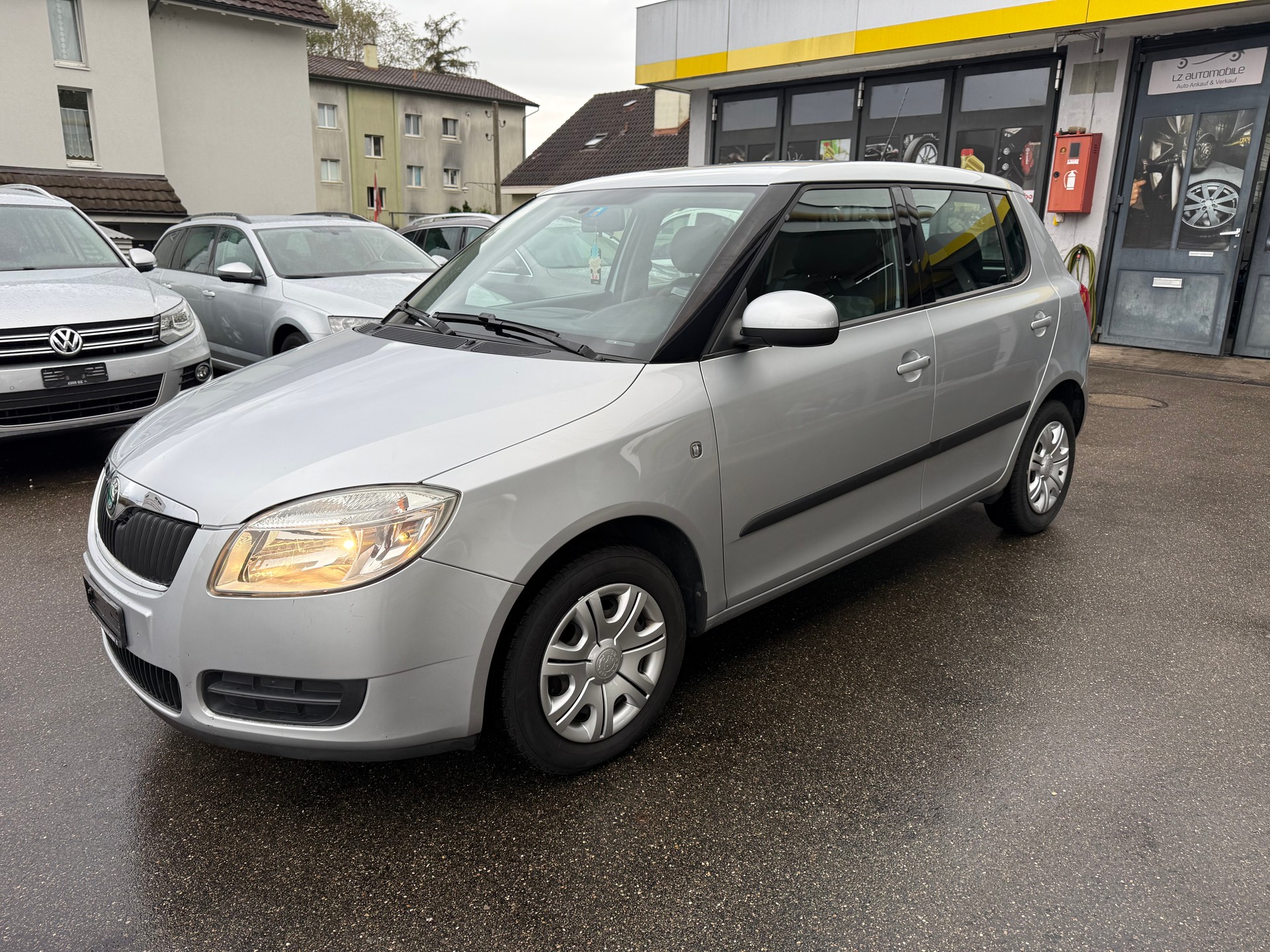 SKODA Fabia 1.2 Entry-image-0