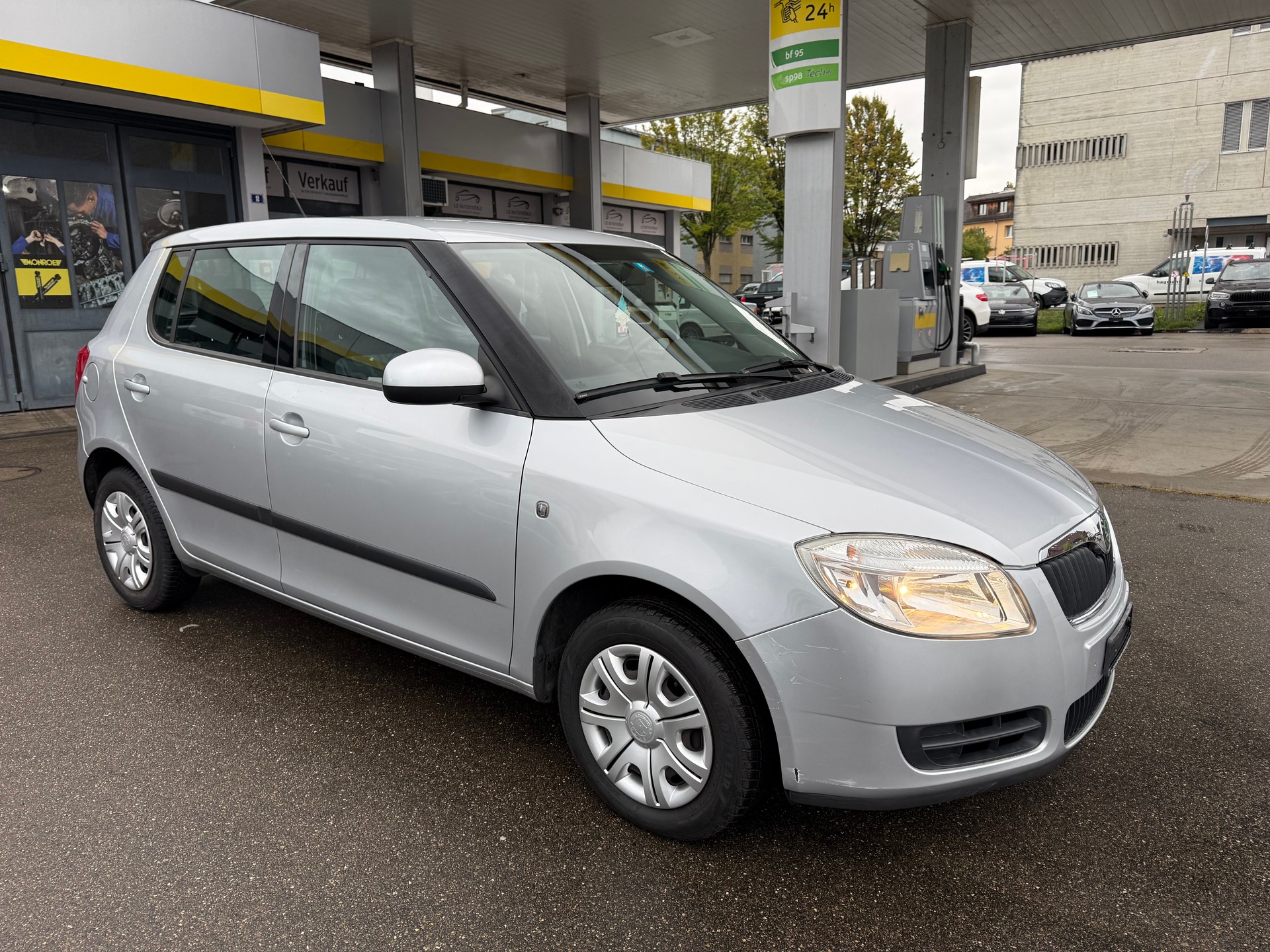 SKODA Fabia 1.2 Entry-image-2