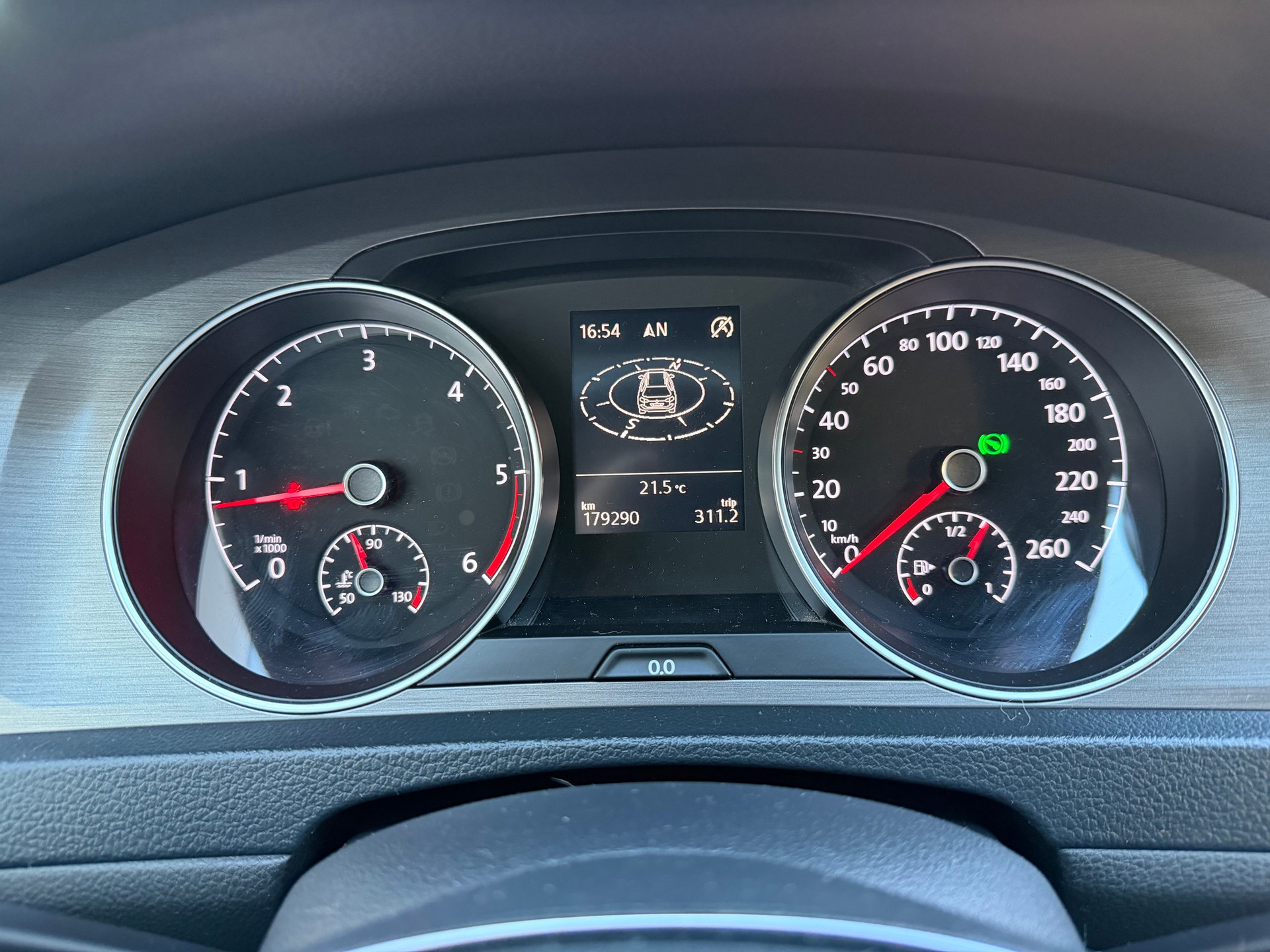 VW Golf Variant 1.6 TDI Comfortline DSG-image-13