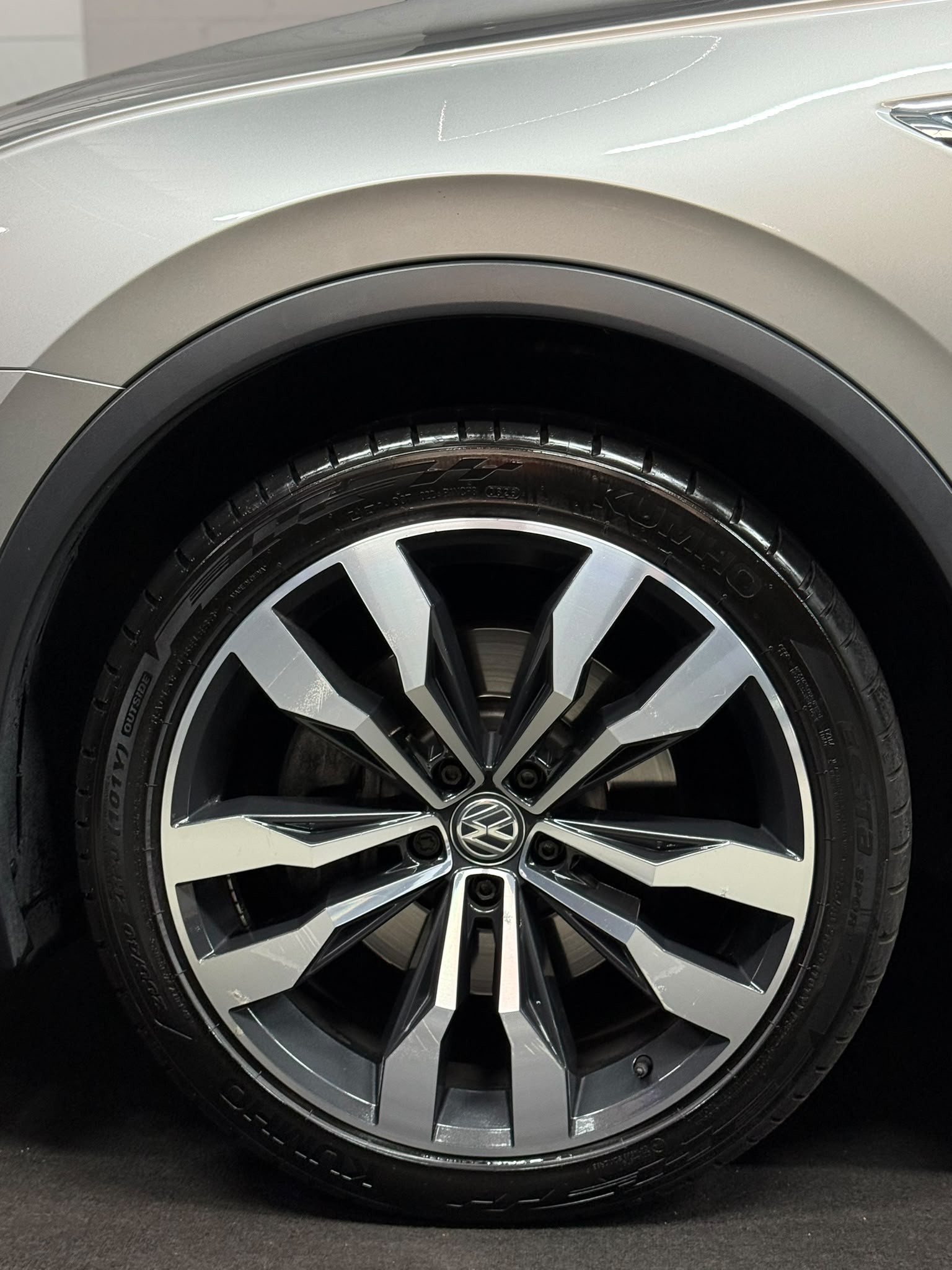 VW Tiguan 2.0TSI R-Line Highline 4Motion DSG-image-11
