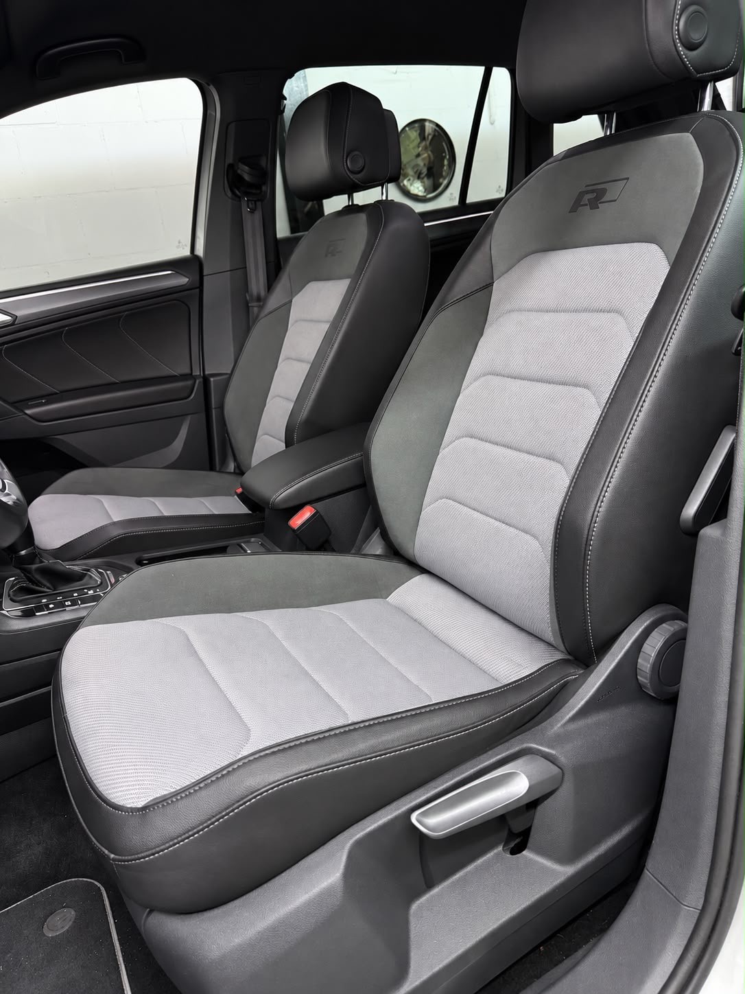 VW Tiguan 2.0TSI R-Line Highline 4Motion DSG-image-12