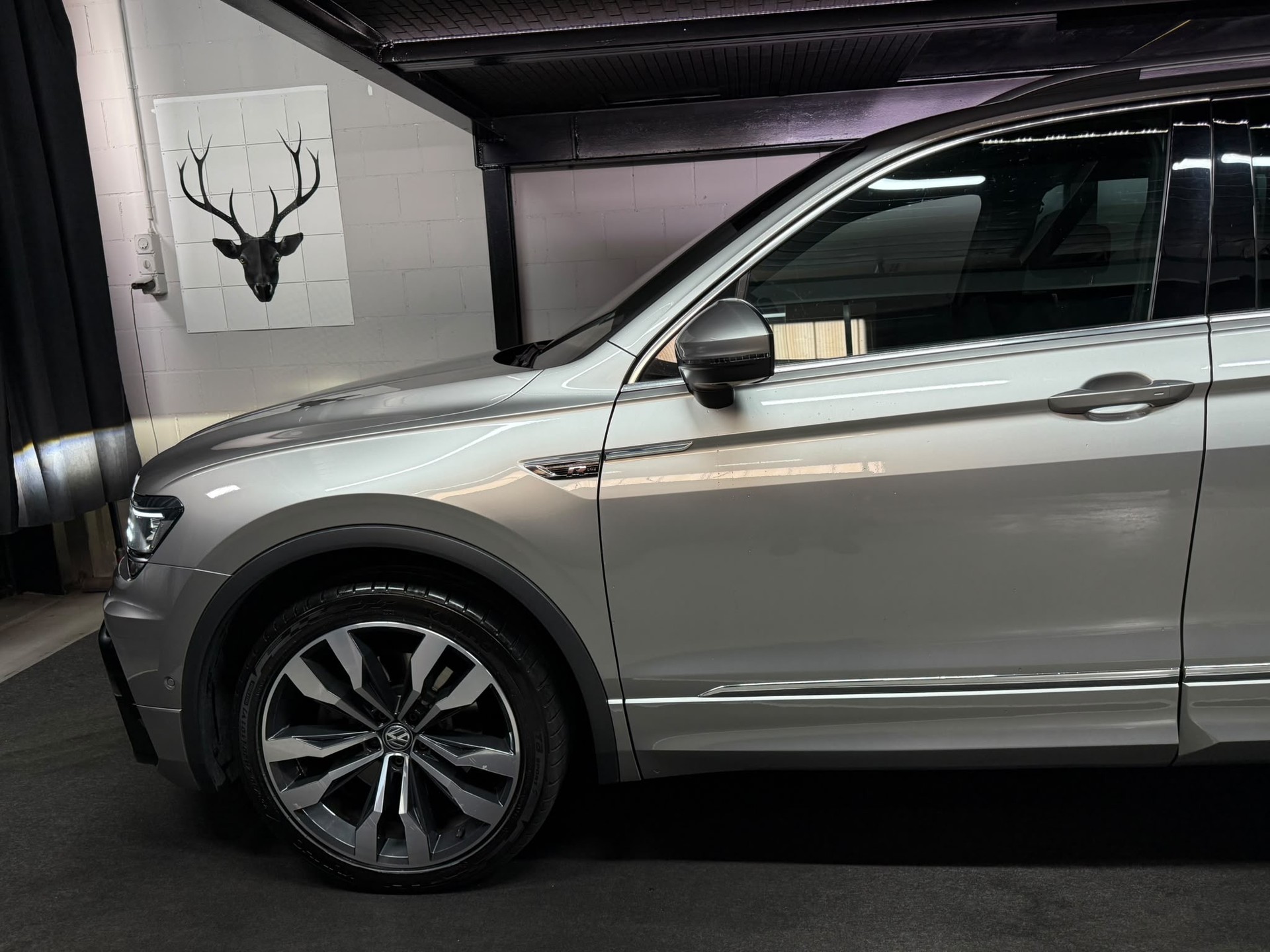 VW Tiguan 2.0TSI R-Line Highline 4Motion DSG-image-6