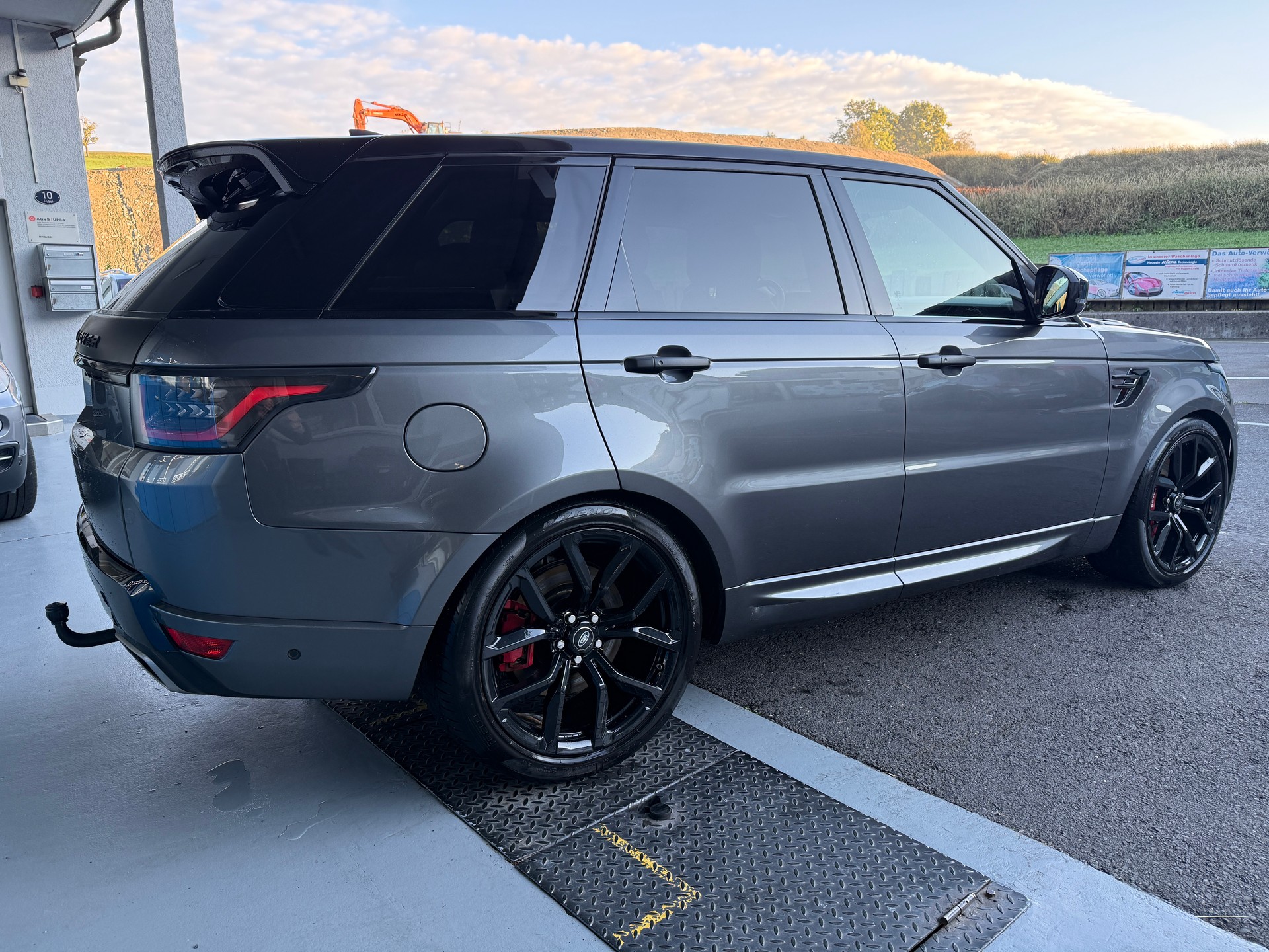 LAND ROVER Range Rover Sport 5.0 V8 S/C ABDynamic Automatic-image-9