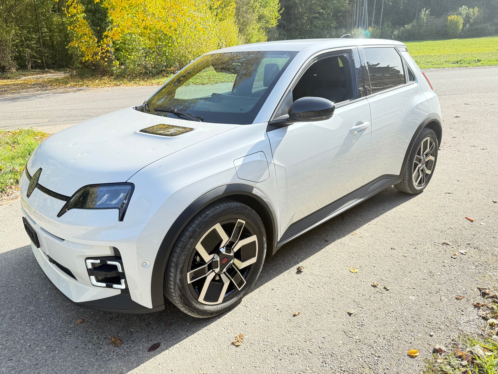 RENAULT R5 E-Tech Comfort Range 52 kWh Techno-image-0