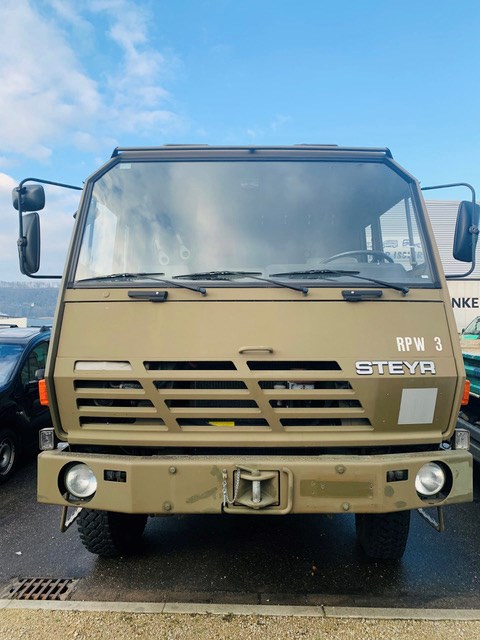 STEYR 1291 4x4 mit Hebebühne 2'000kg