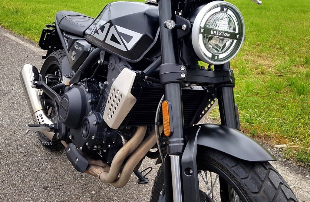 BRIXTON Crossfire 500 X-showroom-element-1