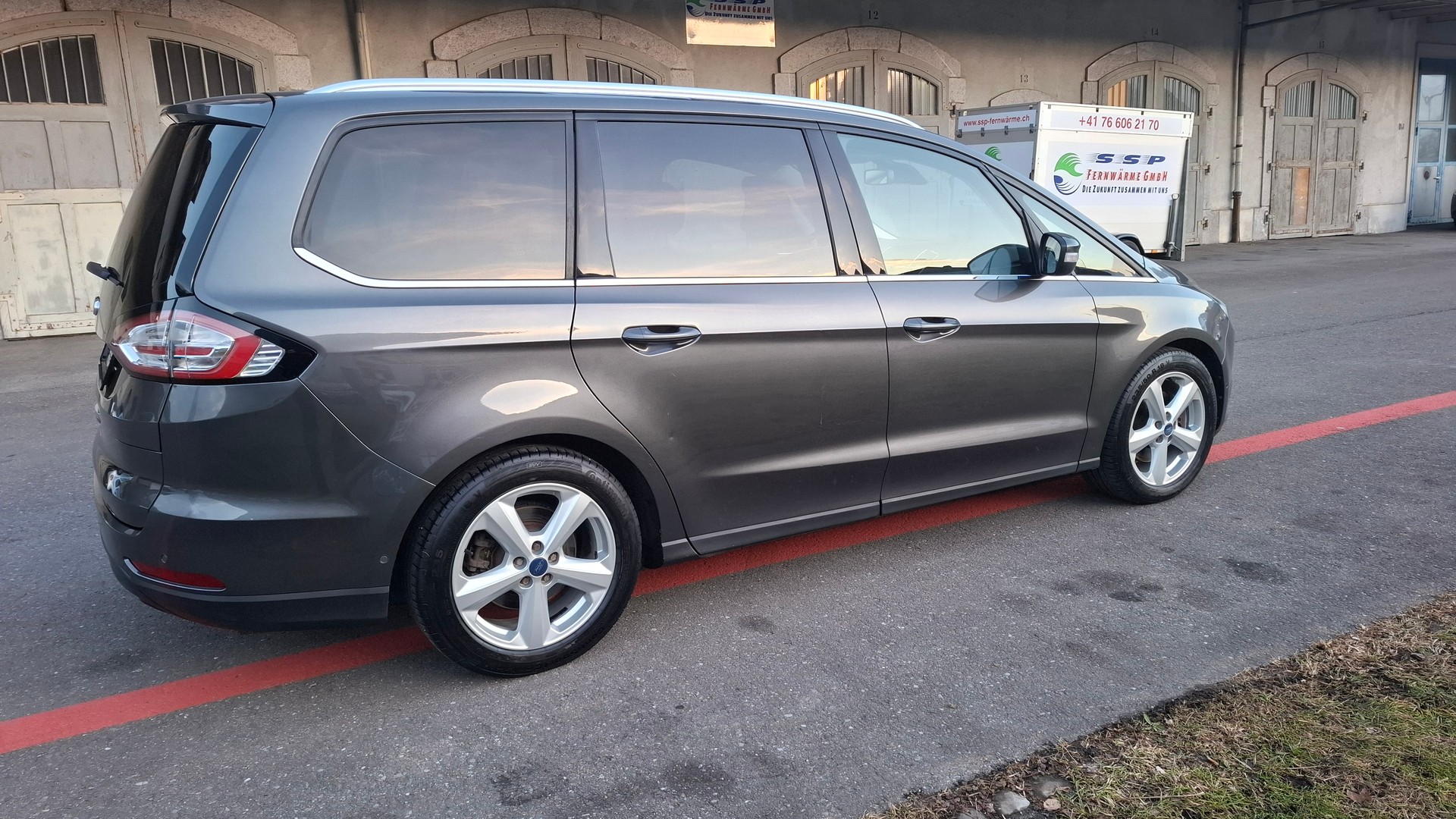 FORD Galaxy 2.0 TDCi Titanium-image-4