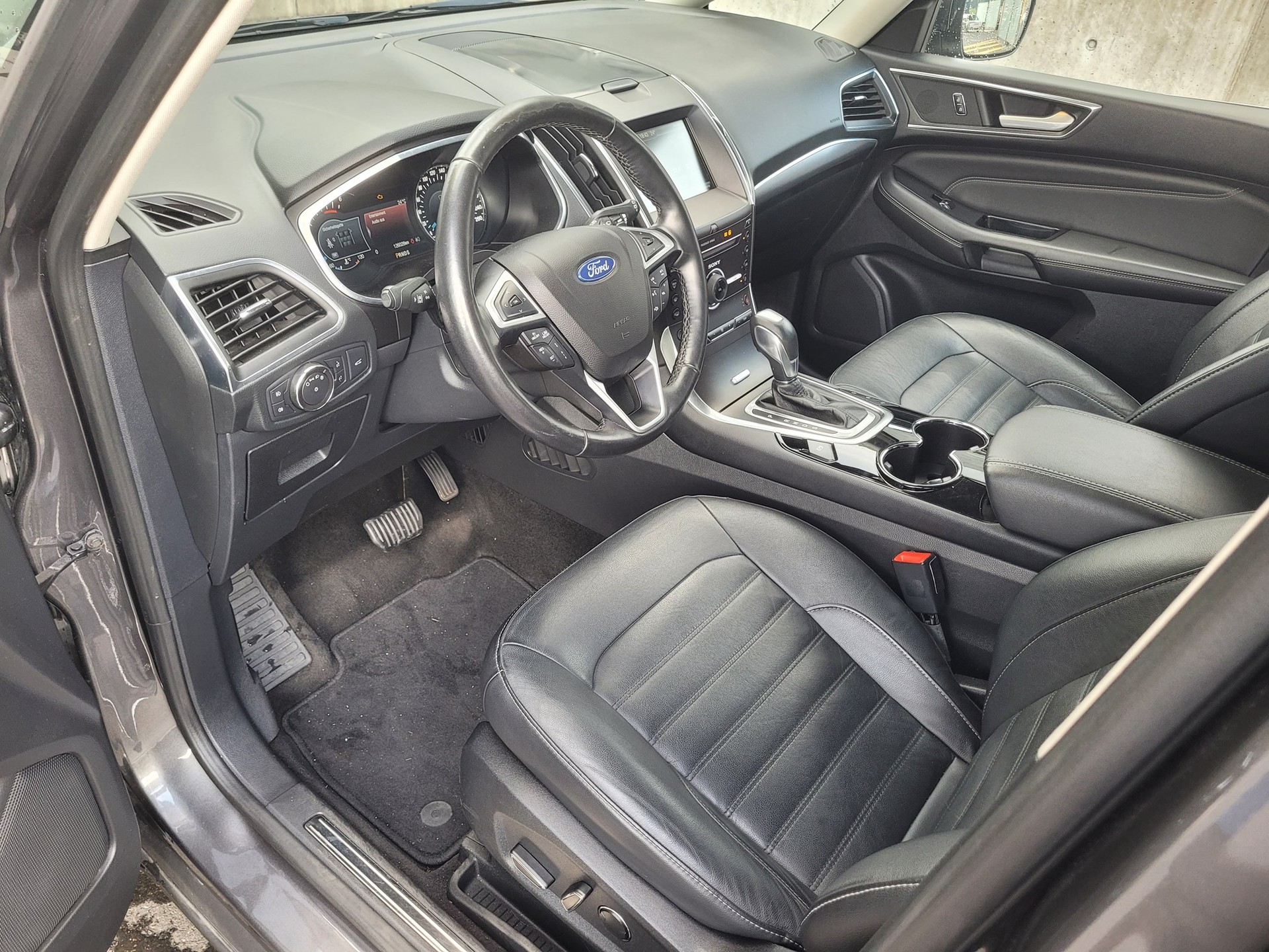 FORD Galaxy 2.0 TDCi Titanium-image-9
