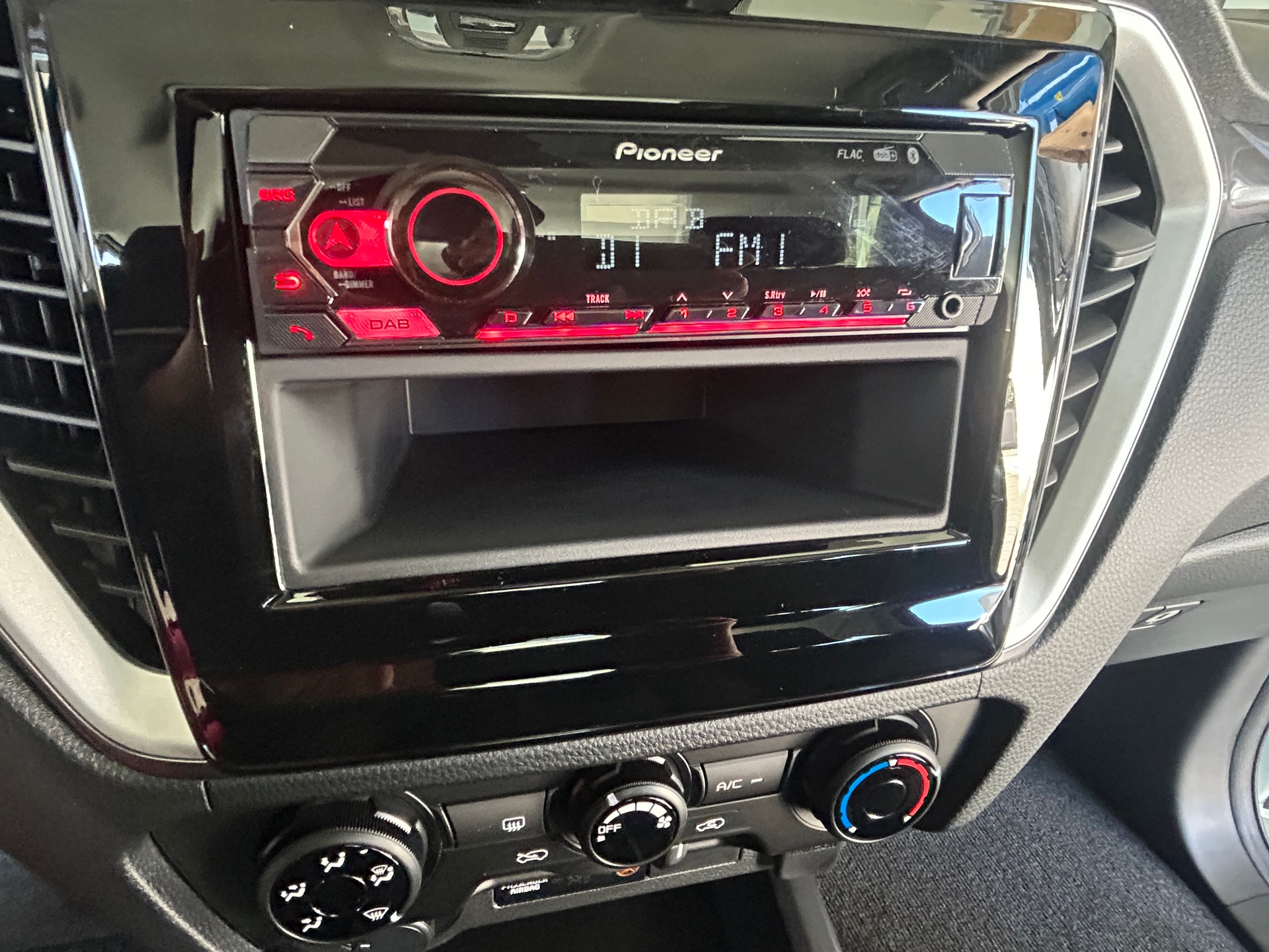 ISUZU CrewCab N60BB-image-12