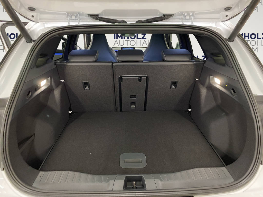 FORD Explorer Extended Range Premium RWD-image-12