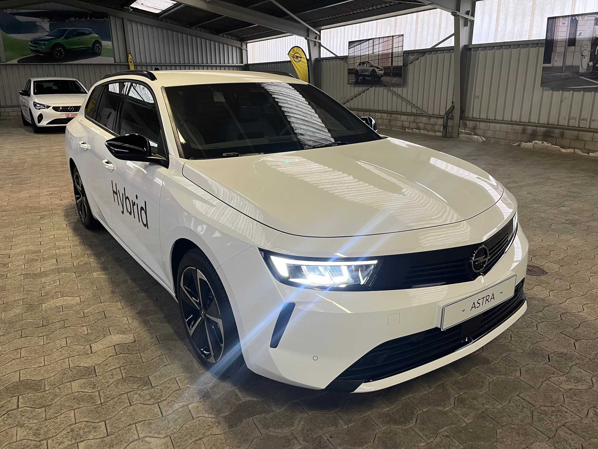 OPEL Astra Sports Tourer 1.2i Turbo MHEV Fleet A-image-8