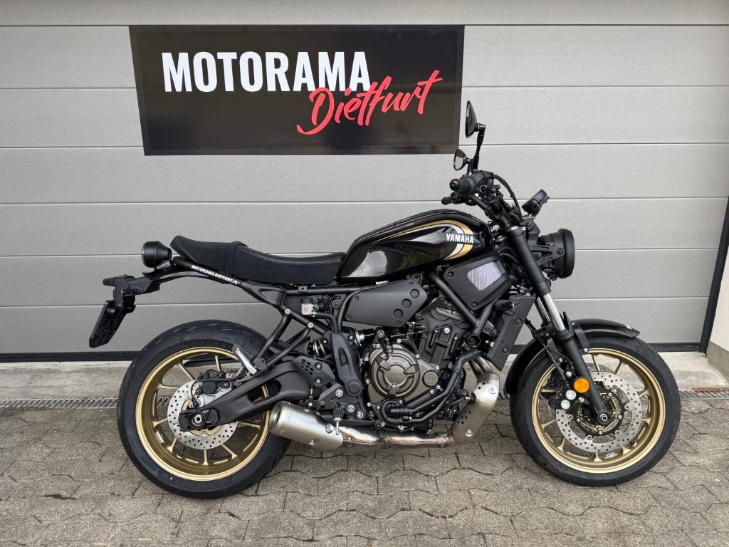 YAMAHA XSR 700
