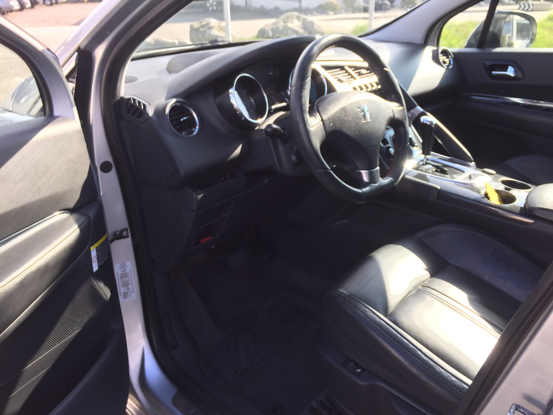 PEUGEOT 3008 1.6 16V T Platinum Tiptronic-image-11
