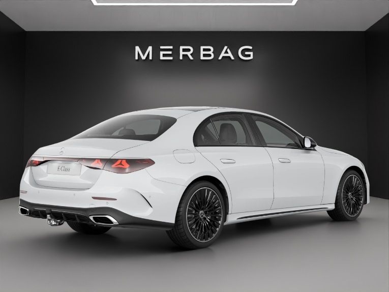 MERCEDES-BENZ E 220 d 4Matic 9G-Tronic-image-4